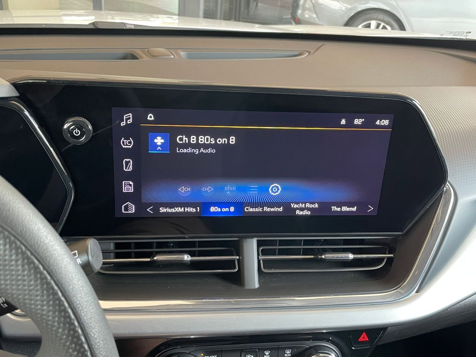 Thumbnail: 2025 Chevrolet Trax - 20