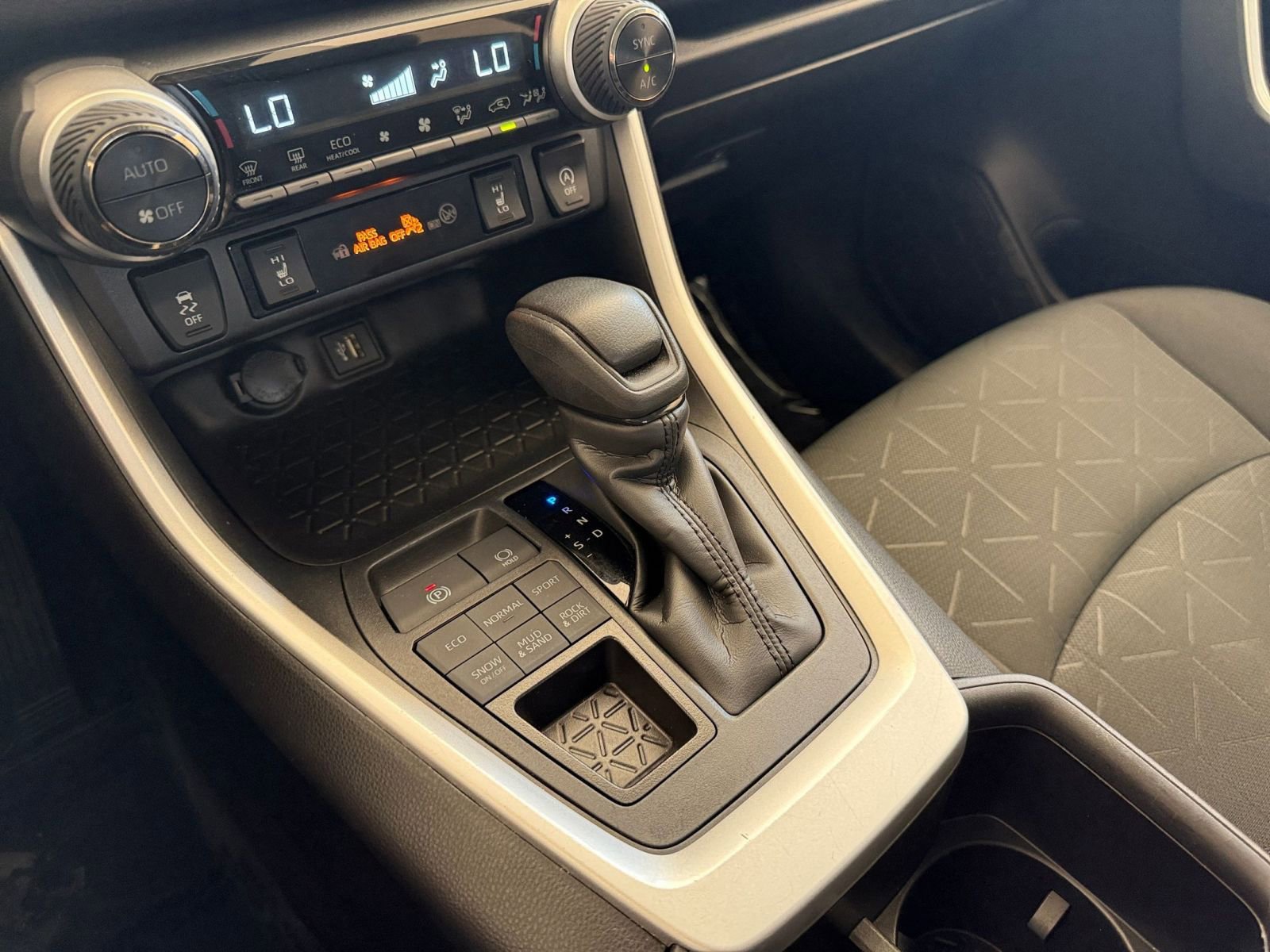 Thumbnail: 2024 Toyota RAV4 - 35