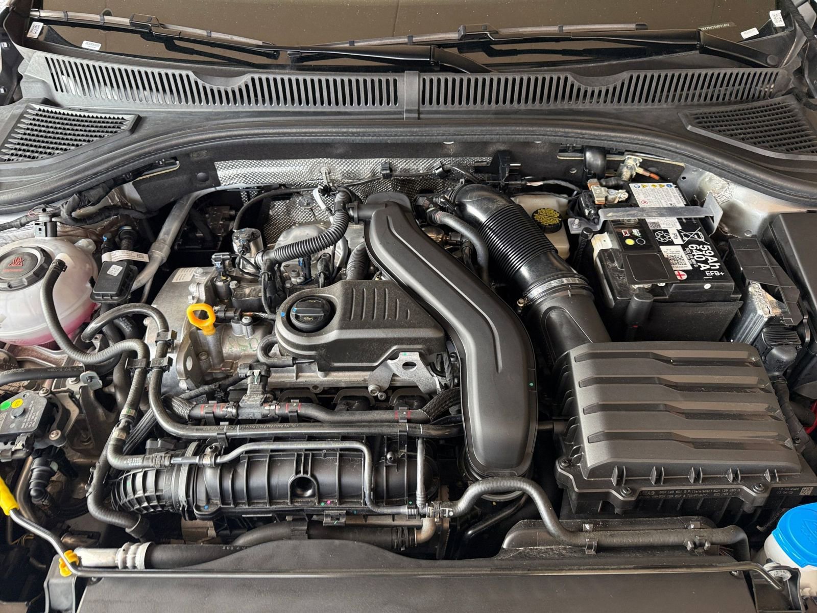 Thumbnail: 2025 Volkswagen Jetta - 25