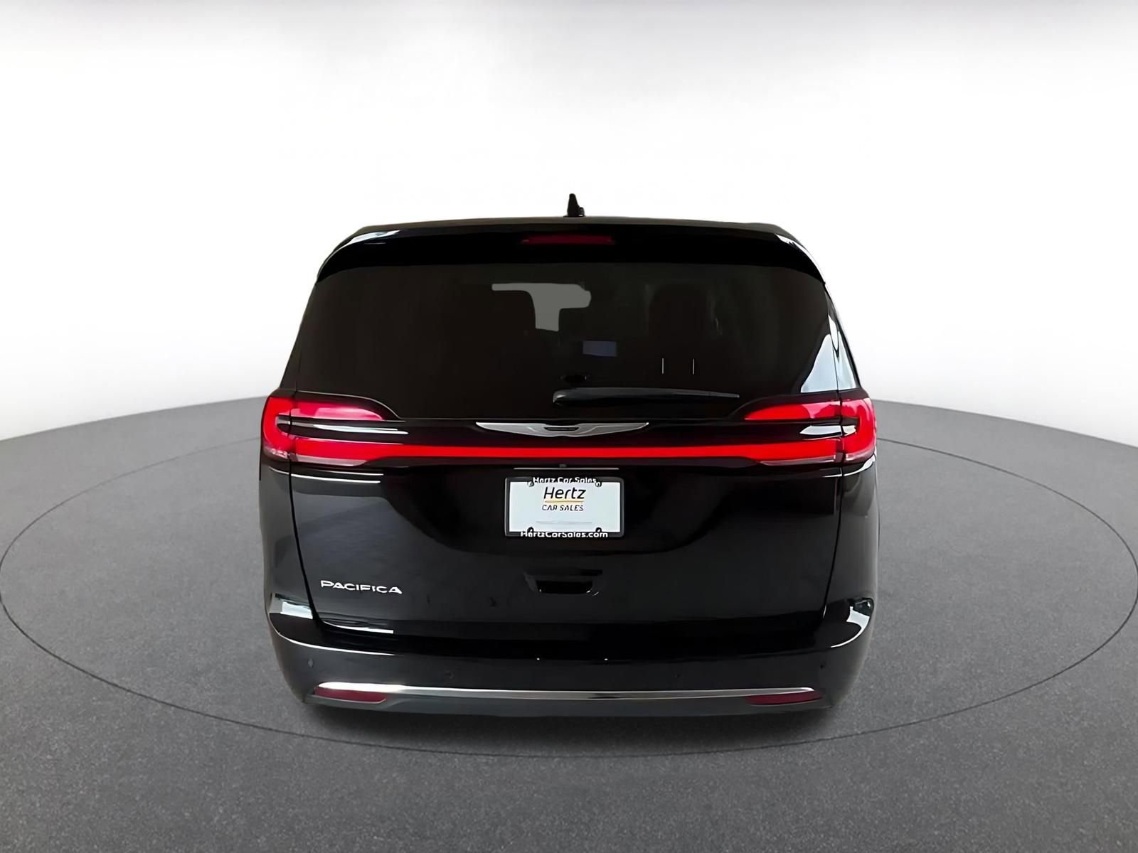 Thumbnail: 2024 Chrysler Pacifica - 12