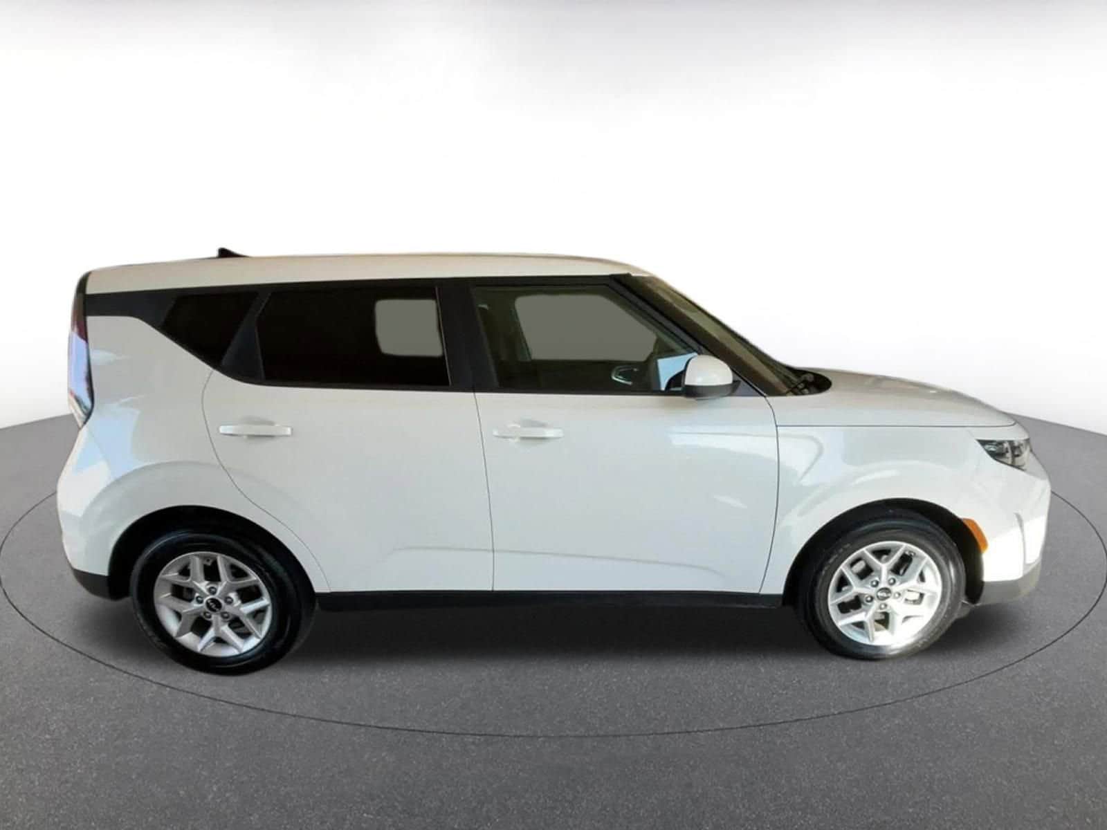 Thumbnail: 2025 Kia Soul - 16