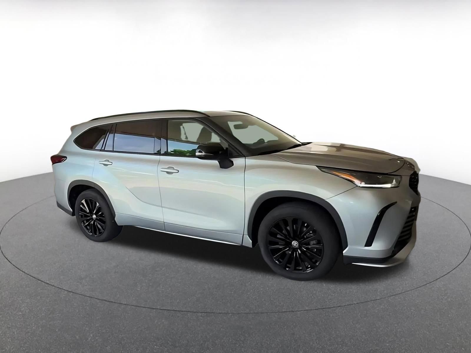 Thumbnail: 2025 Toyota Highlander - 2