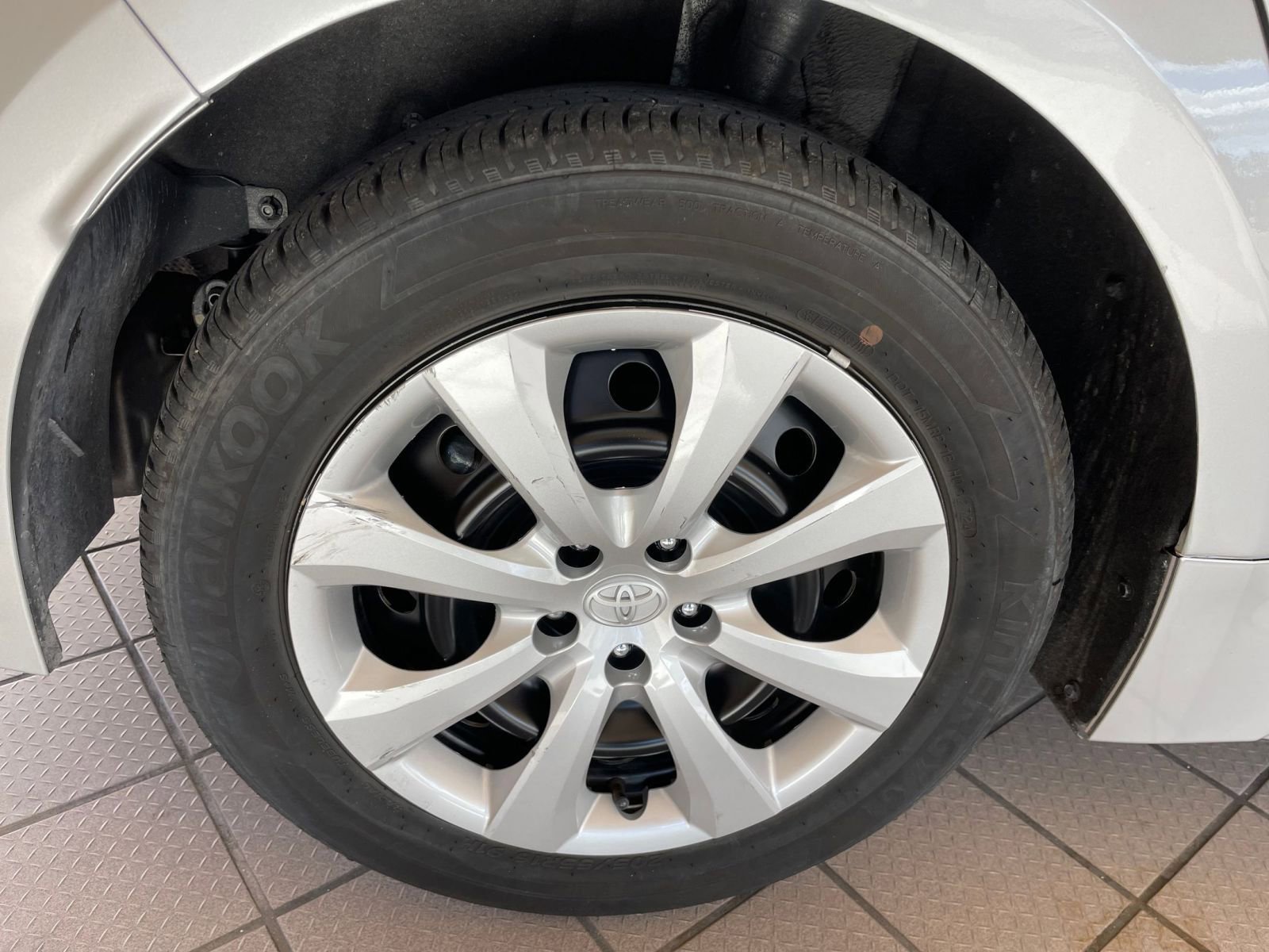 Thumbnail: 2025 Toyota Corolla - 28