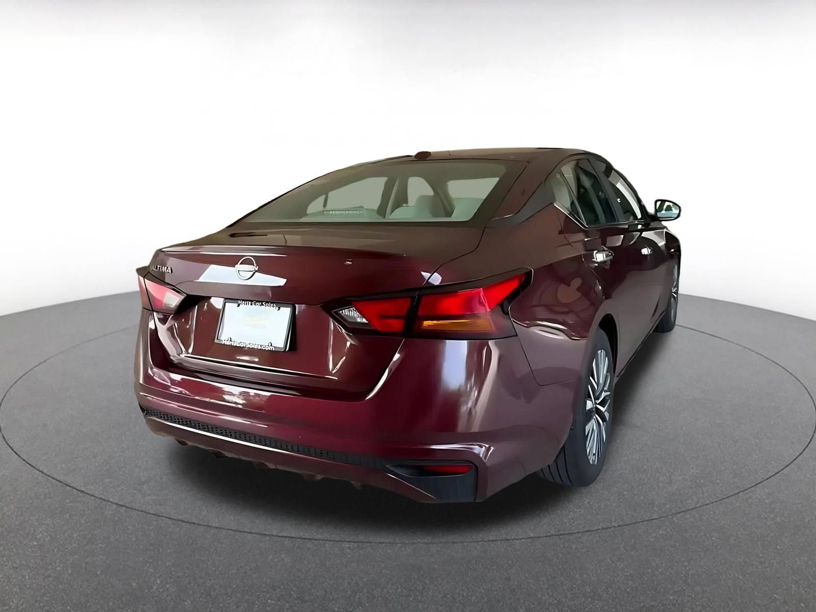 2025 Nissan Altima SV - Photo 12