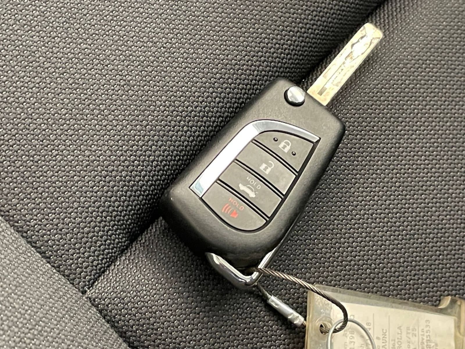 Thumbnail: 2025 Toyota Corolla - 22