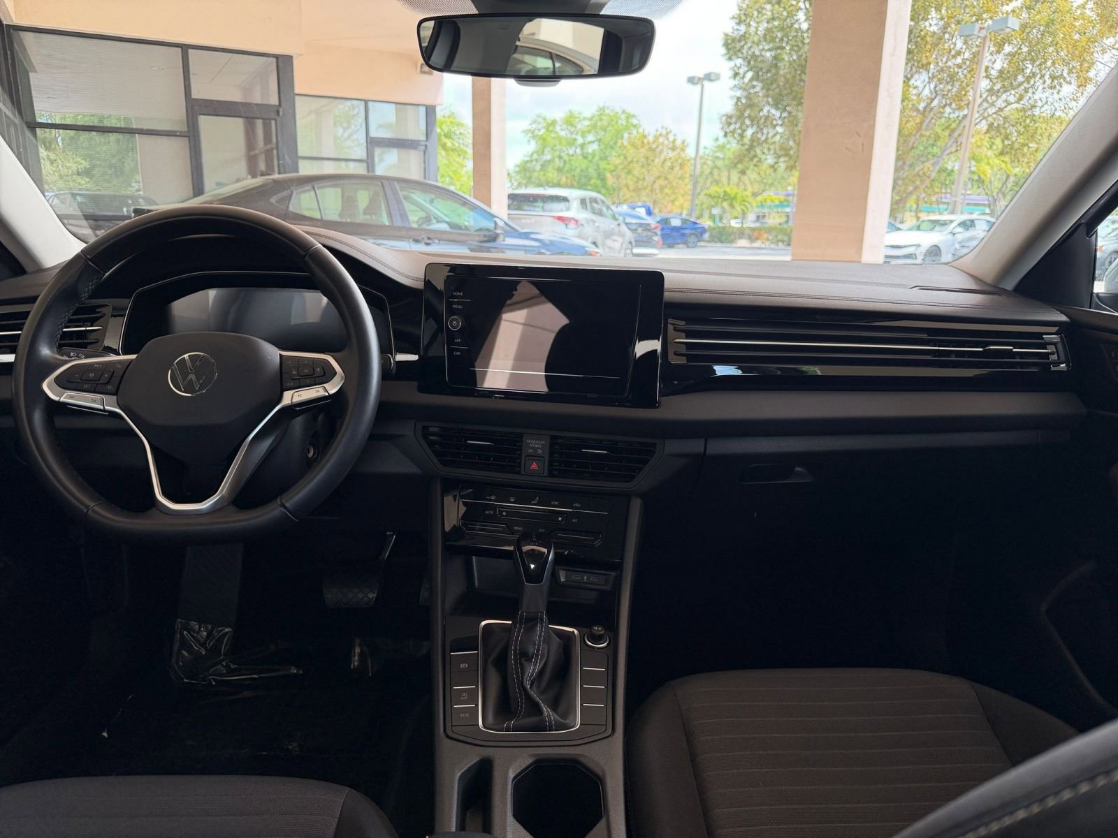 Thumbnail: 2025 Volkswagen Jetta - 28