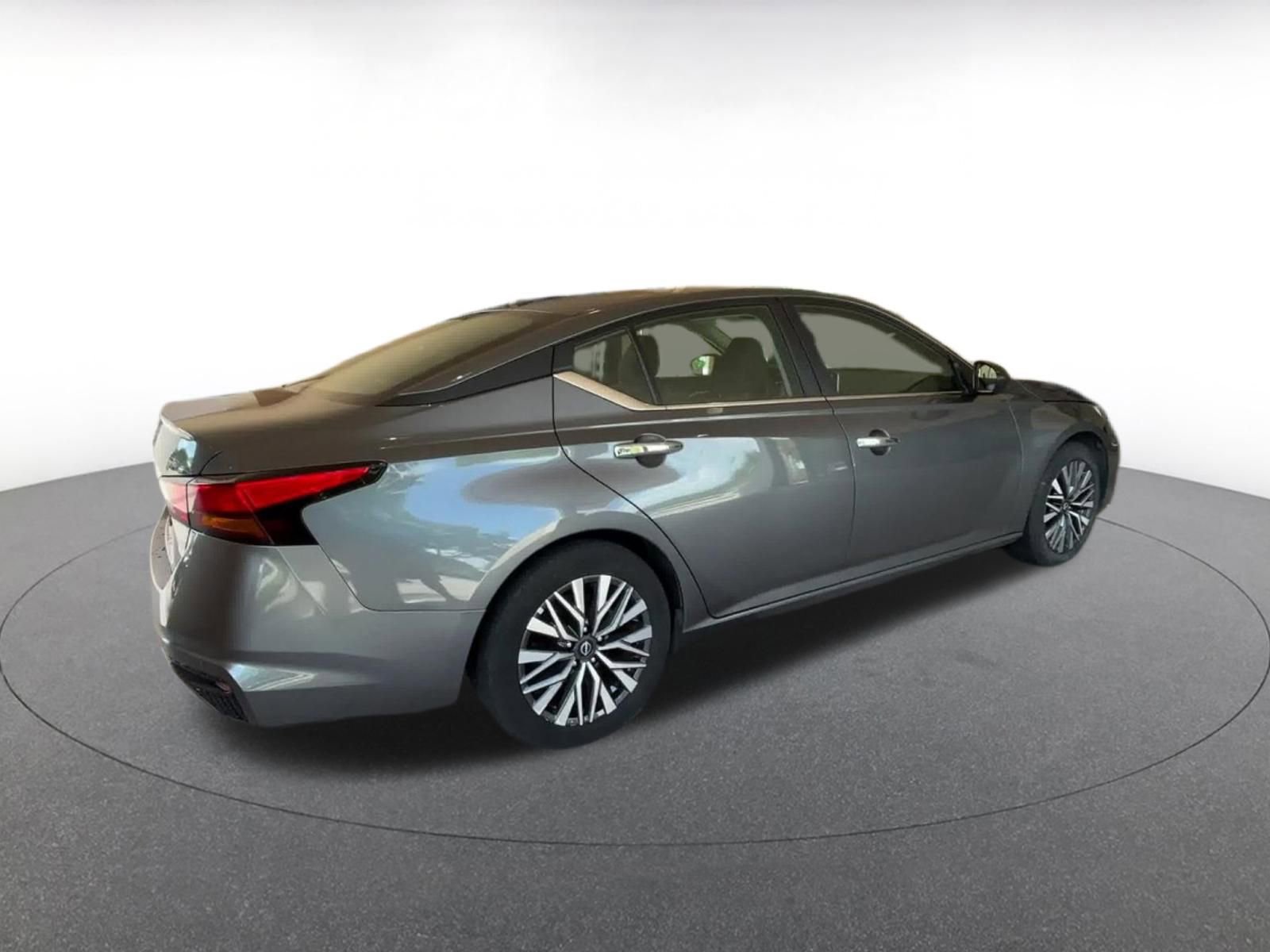 Thumbnail: 2025 Nissan Altima - 14