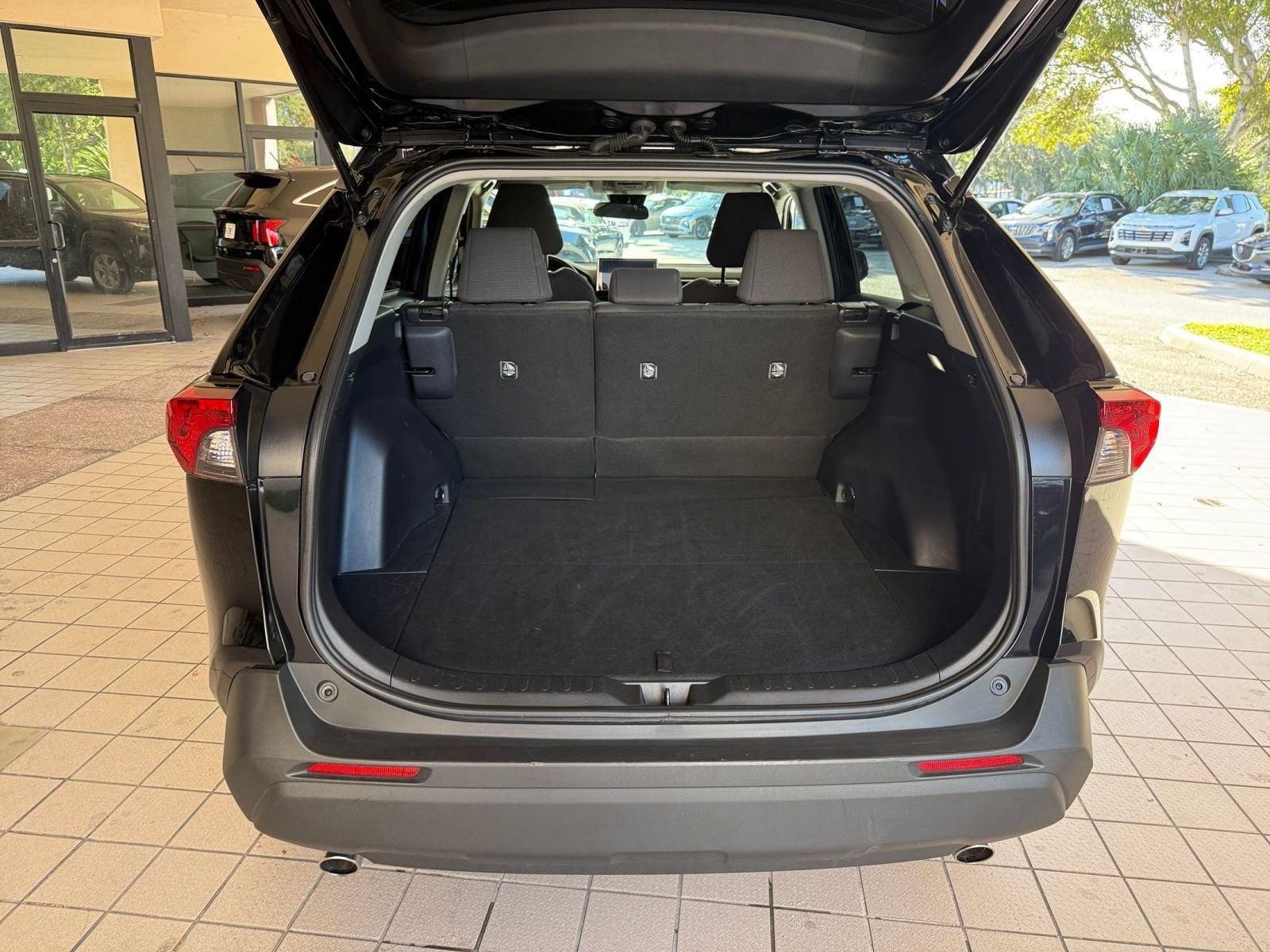 Thumbnail: 2025 Toyota RAV4 - 35