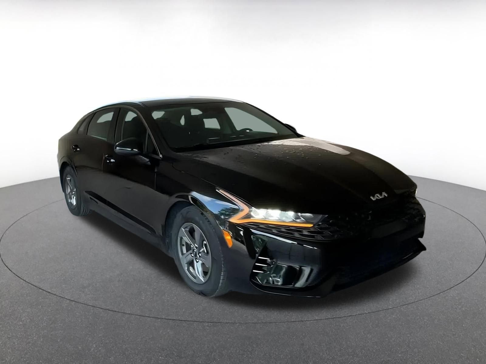 Thumbnail: 2023 Kia K5 - 3