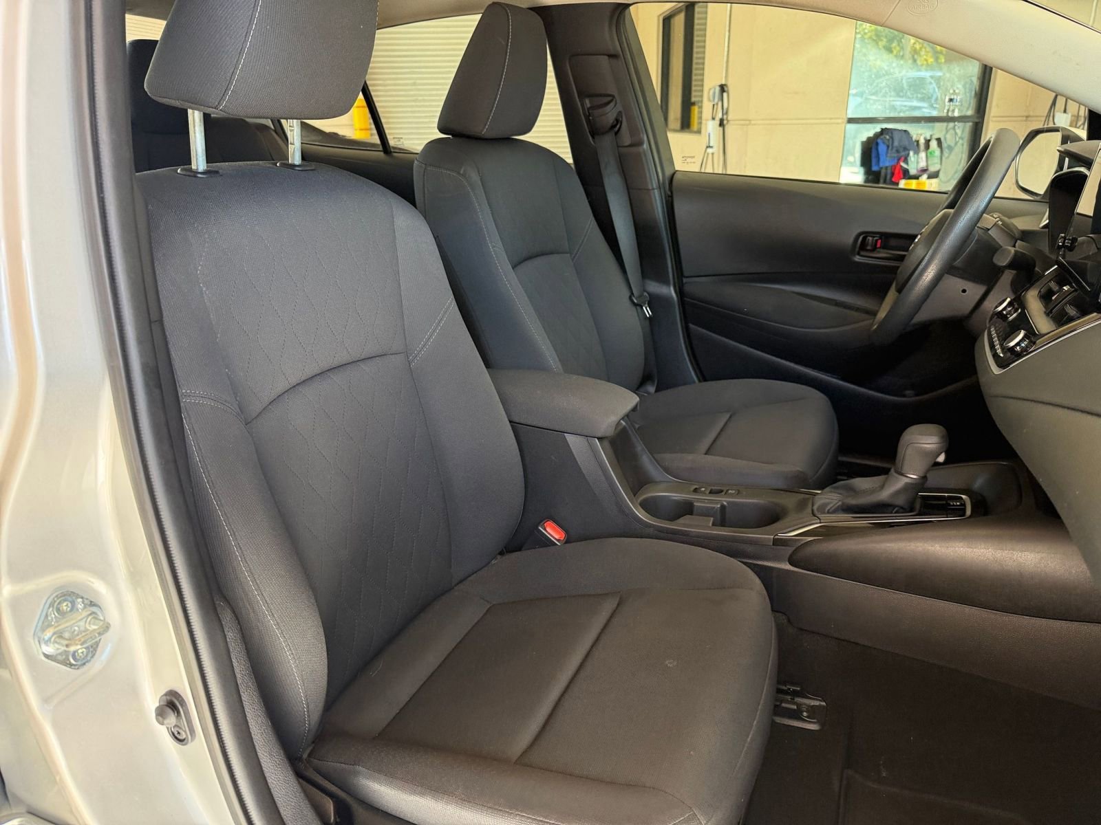 Thumbnail: 2025 Toyota Corolla - 30