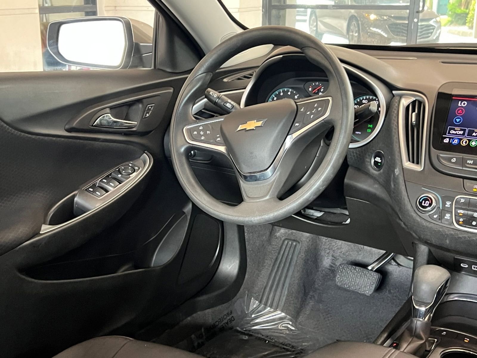 Thumbnail: 2024 Chevrolet Malibu - 28