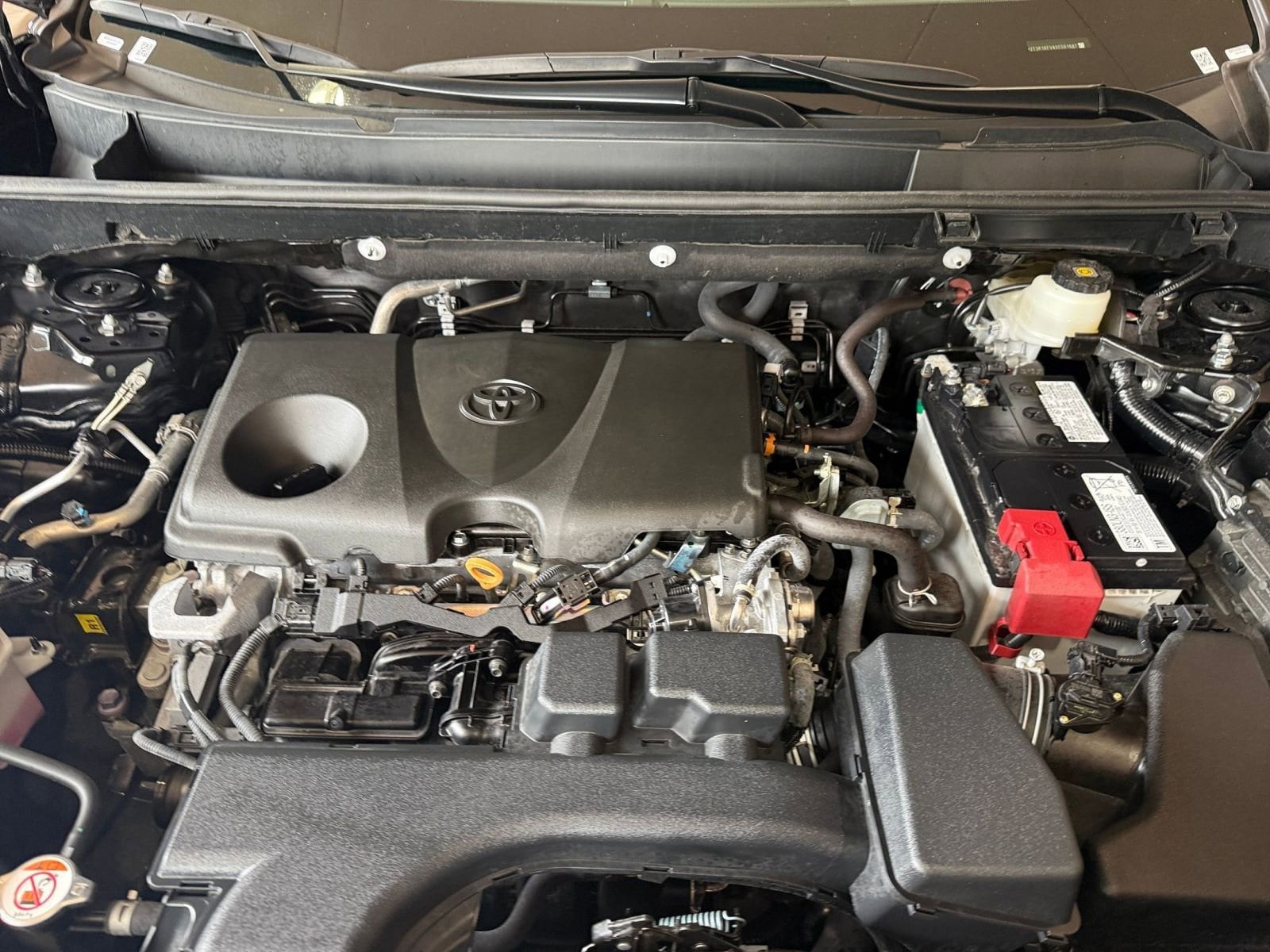 Thumbnail: 2025 Toyota RAV4 - 25