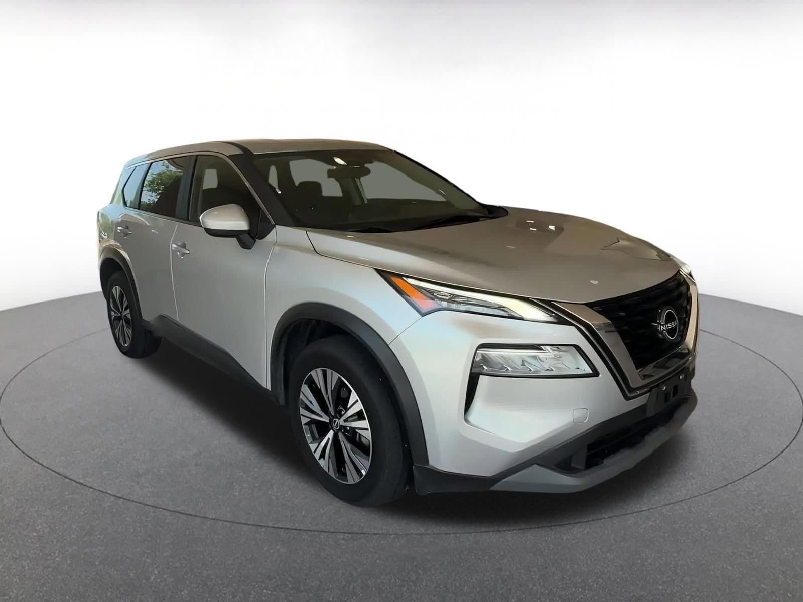 2023 Nissan Rogue SV 3