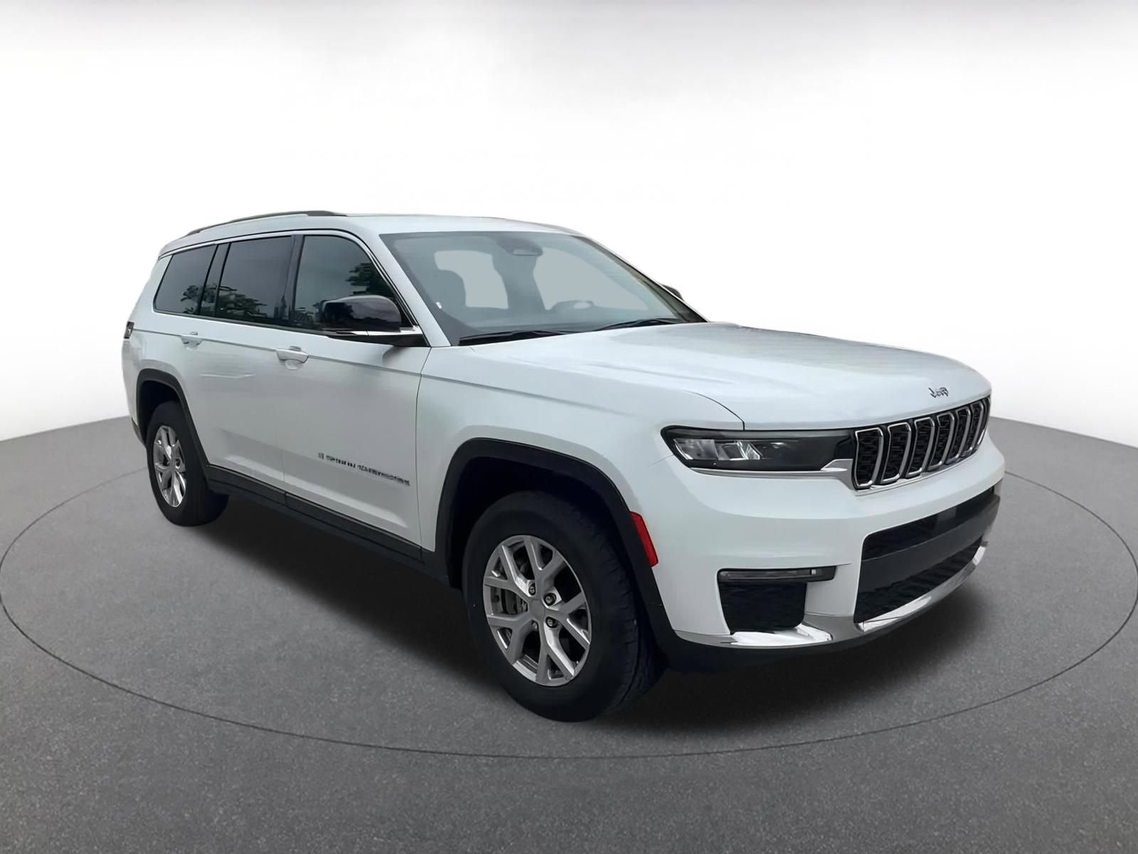 2022 Jeep Grand Cherokee Limited Edition 3