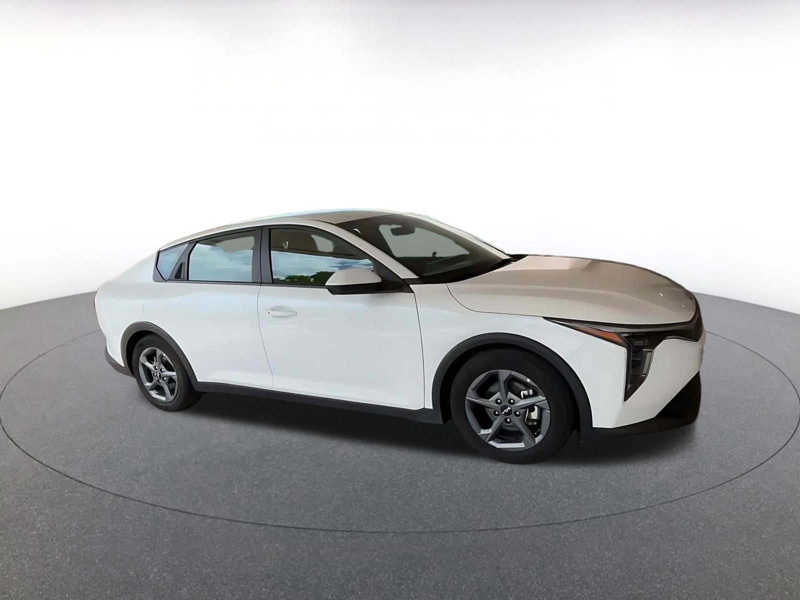 Thumbnail: 2025 Kia K4 - 2