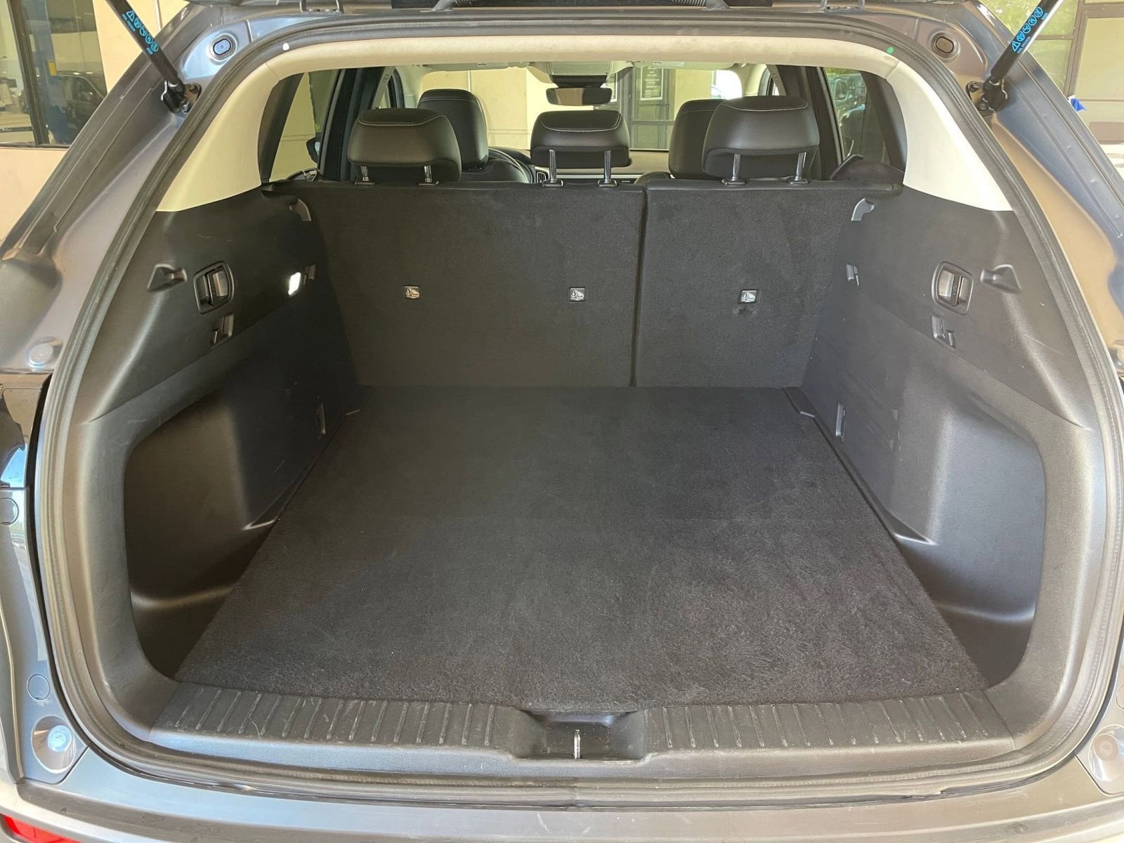 Thumbnail: 2025 Mazda CX-50 - 30