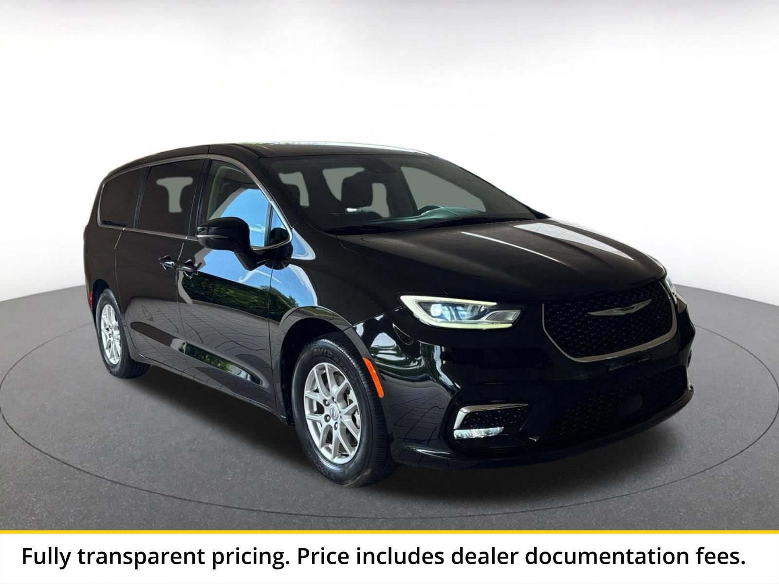 Thumbnail: 2024 Chrysler Pacifica - 1