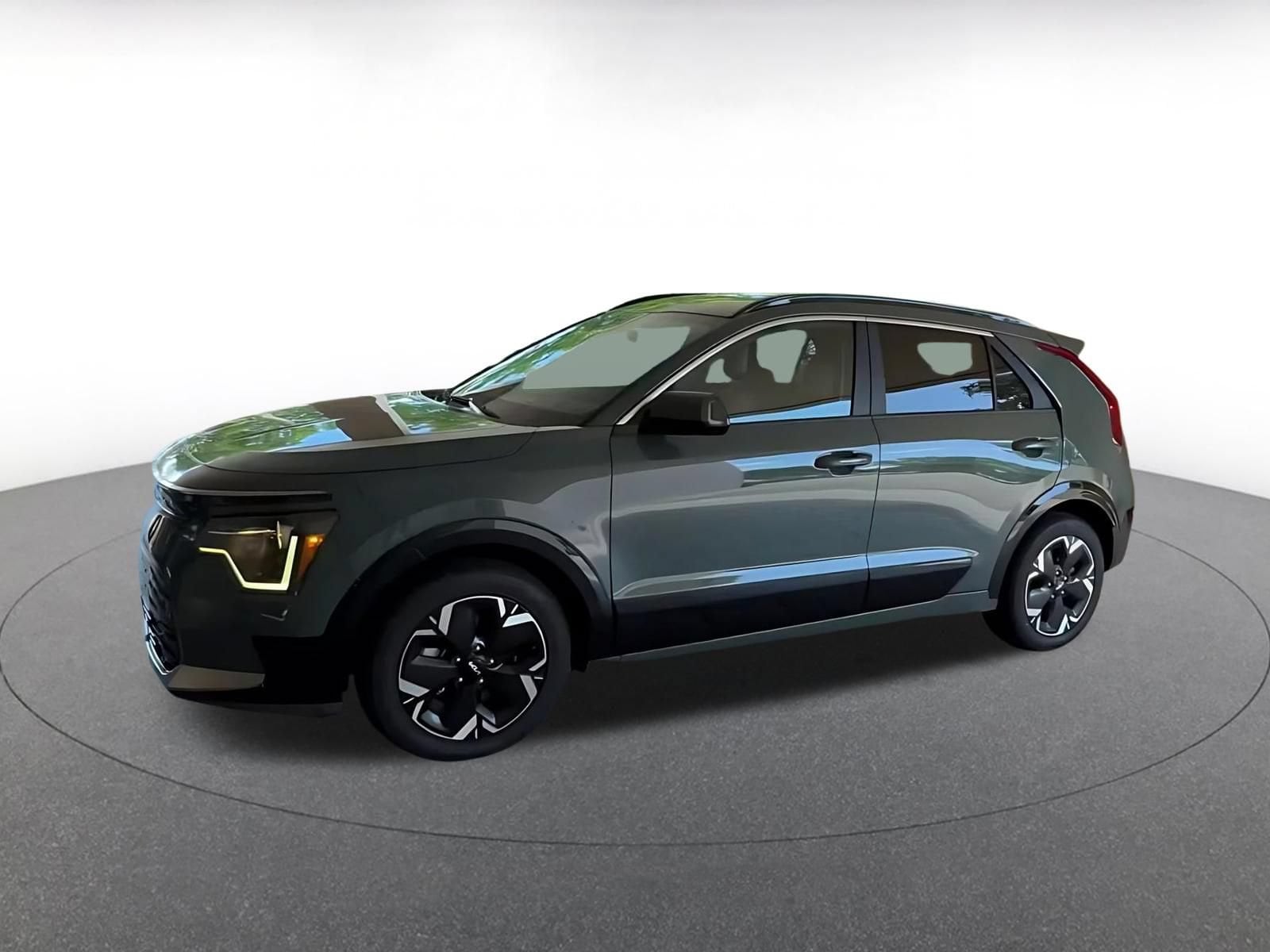 Thumbnail: 2024 Kia Niro - 7