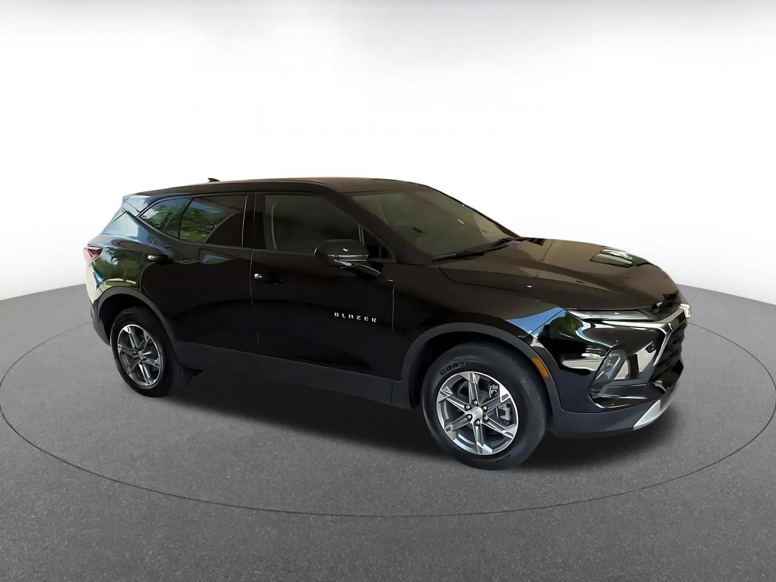 Thumbnail: 2026 Chevrolet Blazer - 2