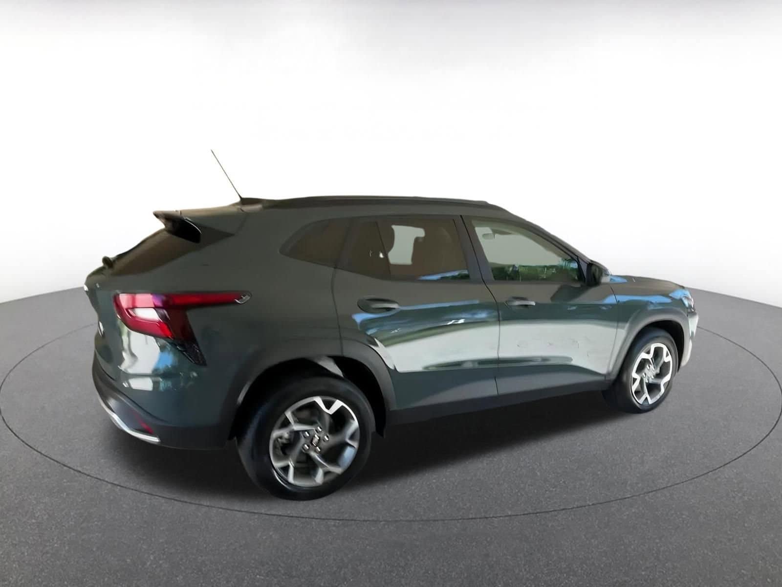 Thumbnail: 2025 Chevrolet Trax - 15