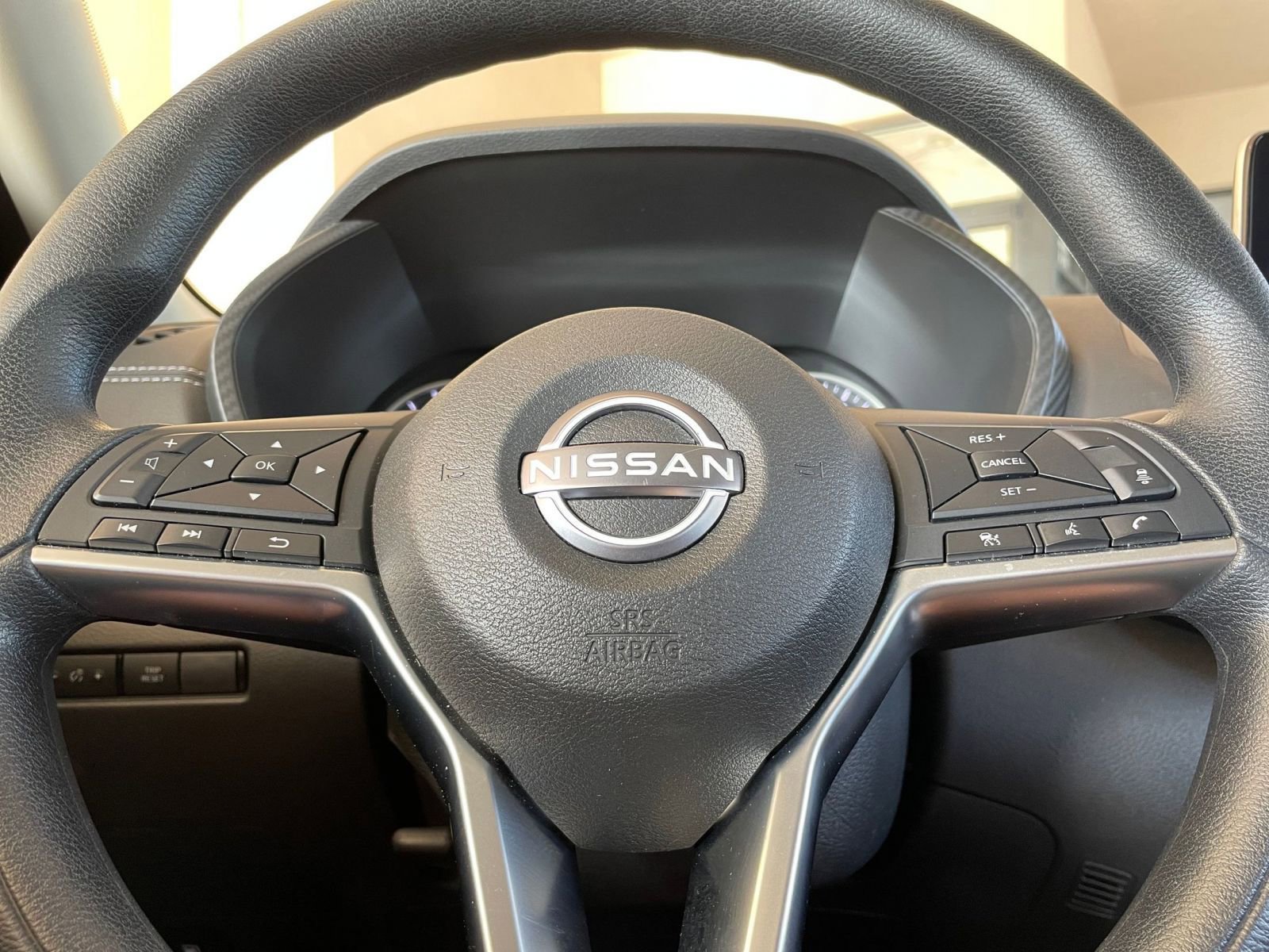 Thumbnail: 2025 Nissan Sentra - 25