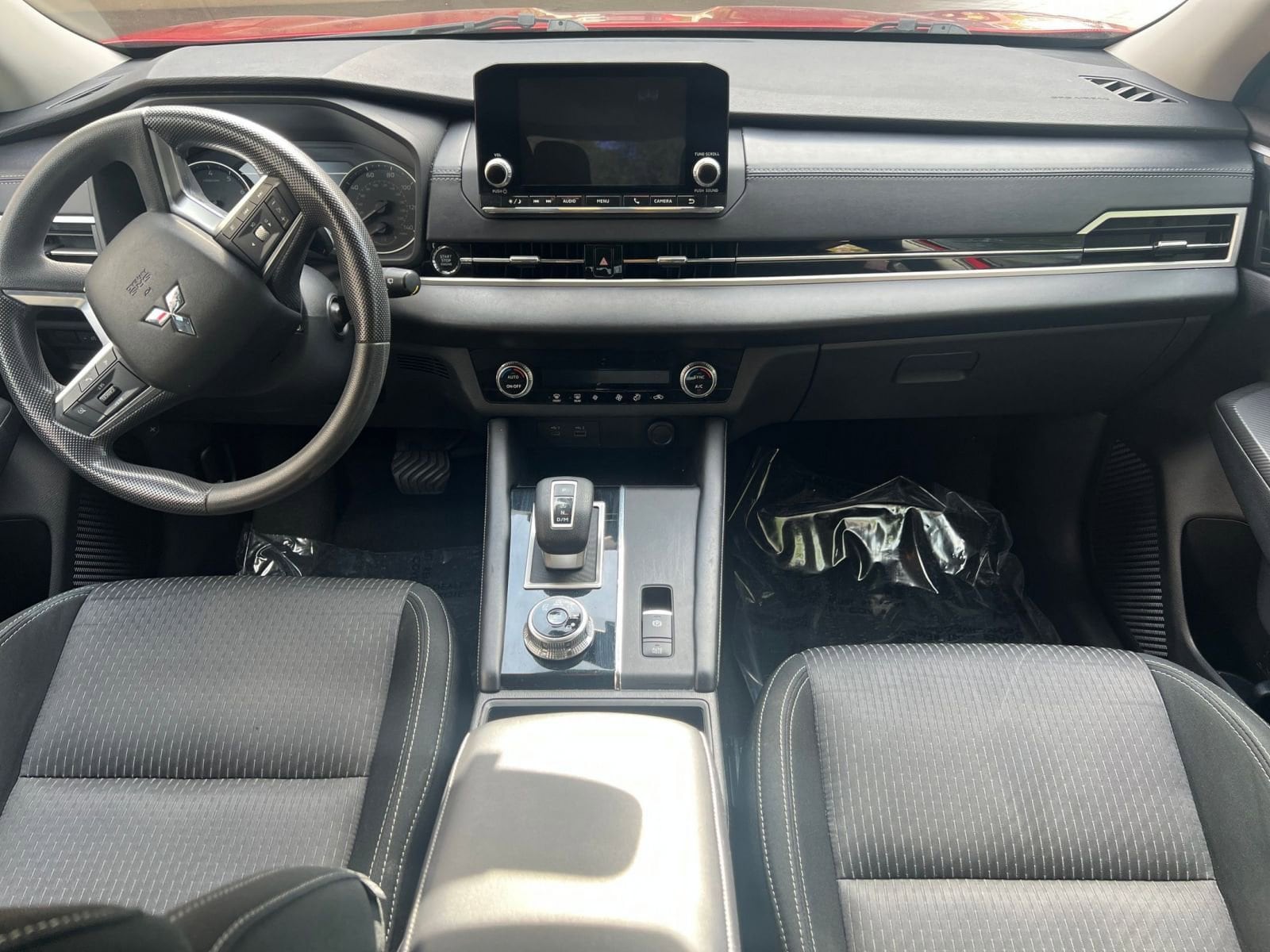 Thumbnail: 2022 Mitsubishi Outlander - 22