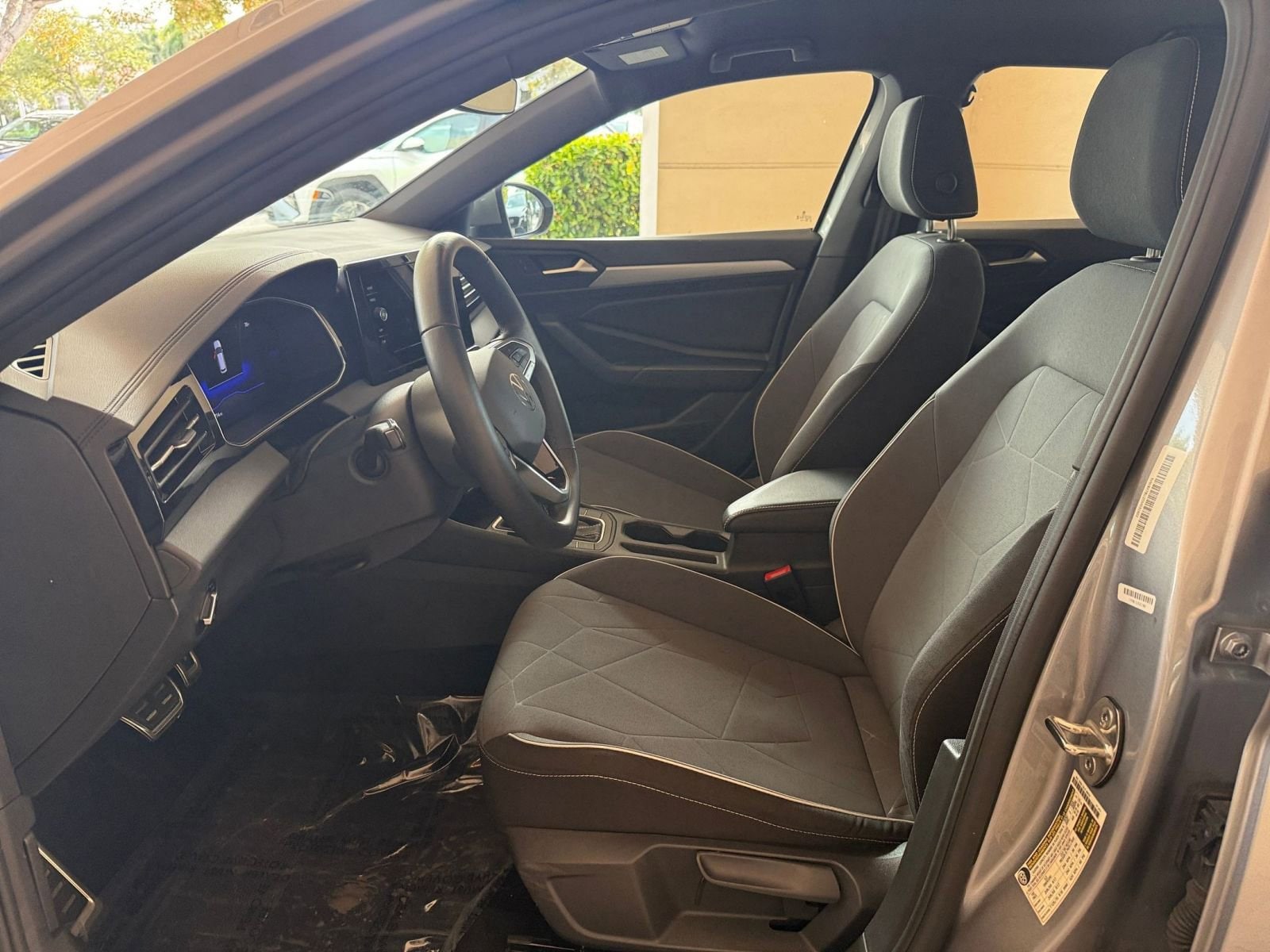 Thumbnail: 2025 Volkswagen Jetta - 21