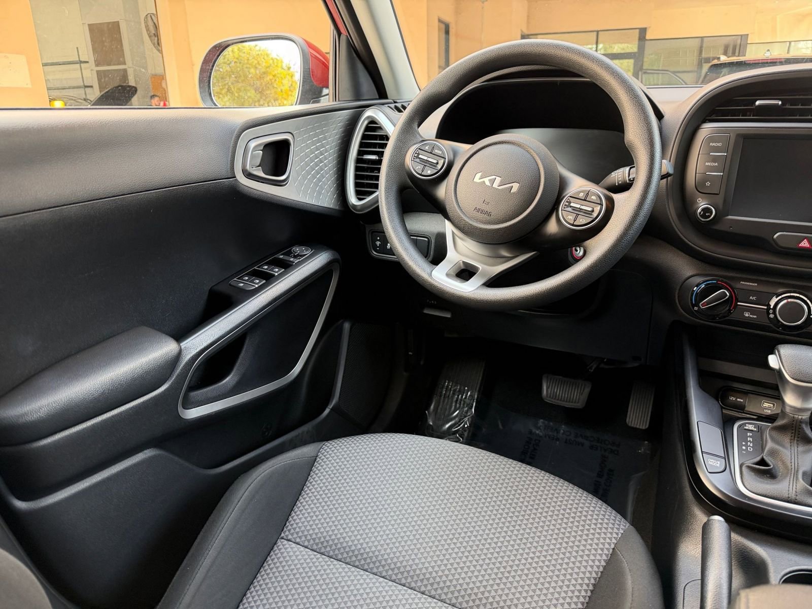 Thumbnail: 2025 Kia Soul - 29