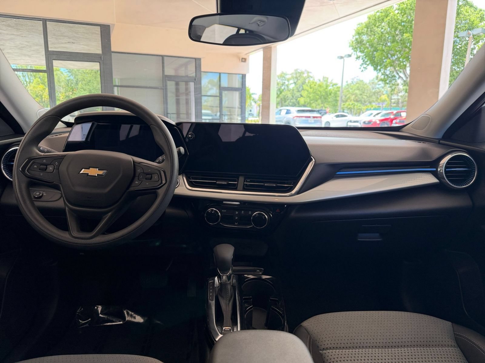 Thumbnail: 2025 Chevrolet Trax - 28