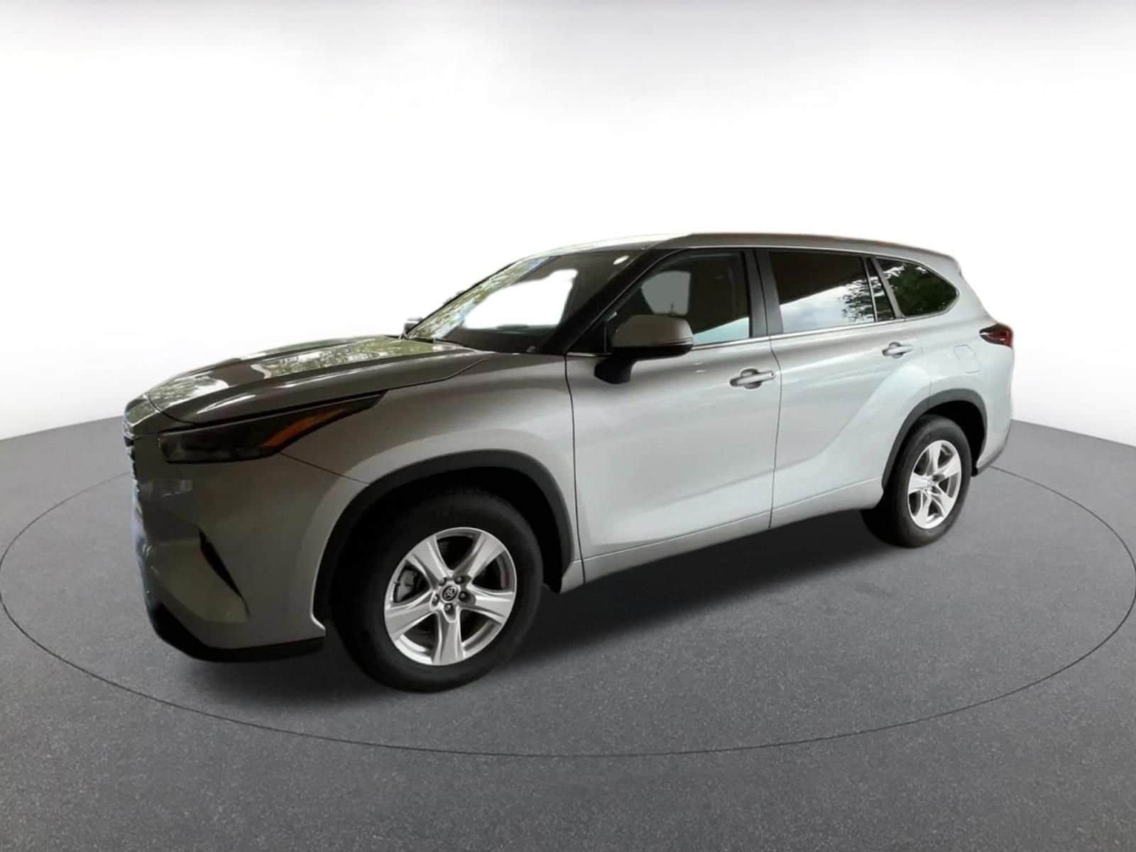 Thumbnail: 2025 Toyota Highlander - 8