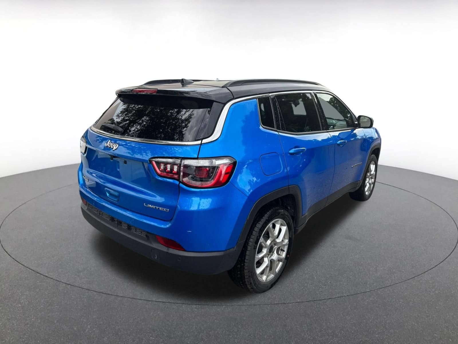 Thumbnail: 2025 Jeep Compass - 8