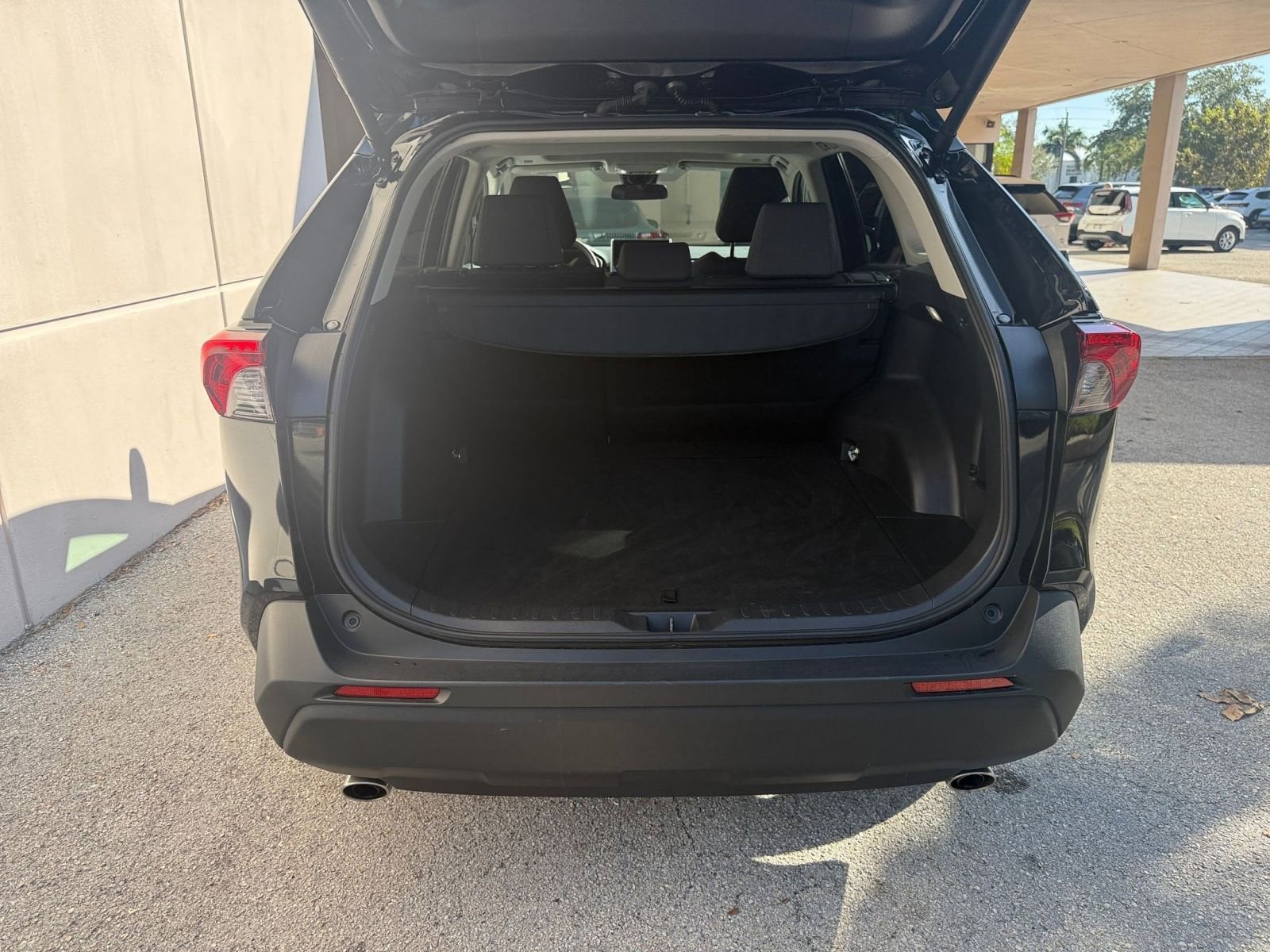 Thumbnail: 2025 Toyota RAV4 - 24