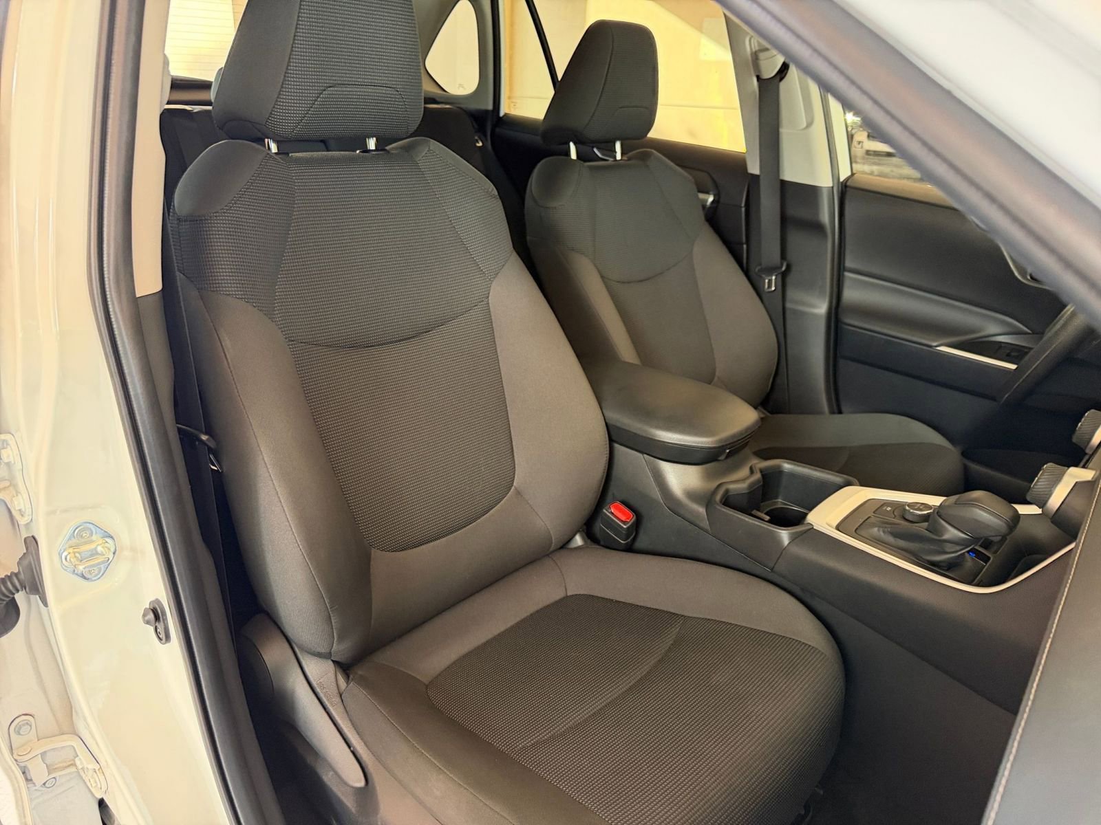 Thumbnail: 2025 Toyota RAV4 - 30