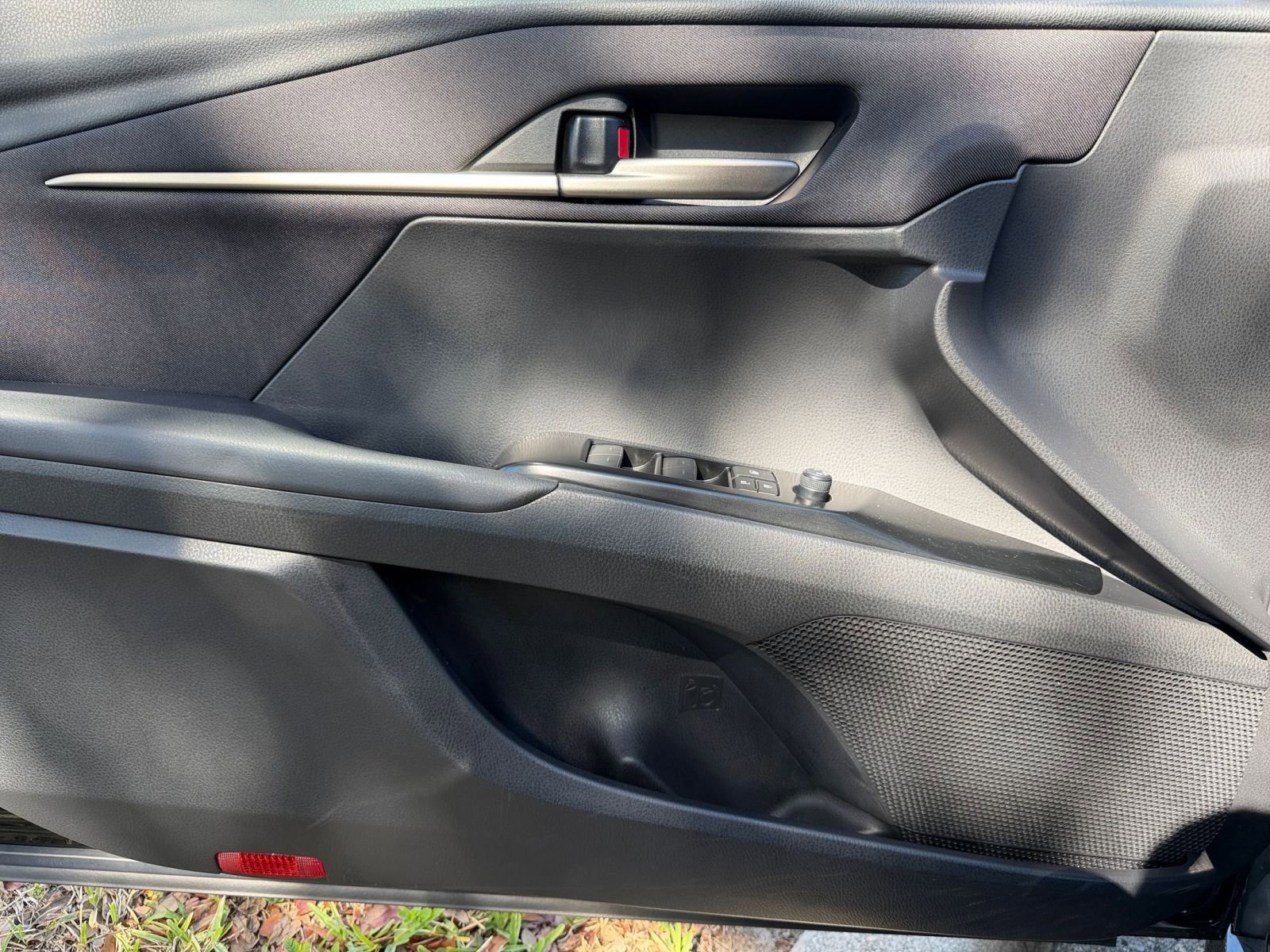 Thumbnail: 2025 Toyota Camry - 18