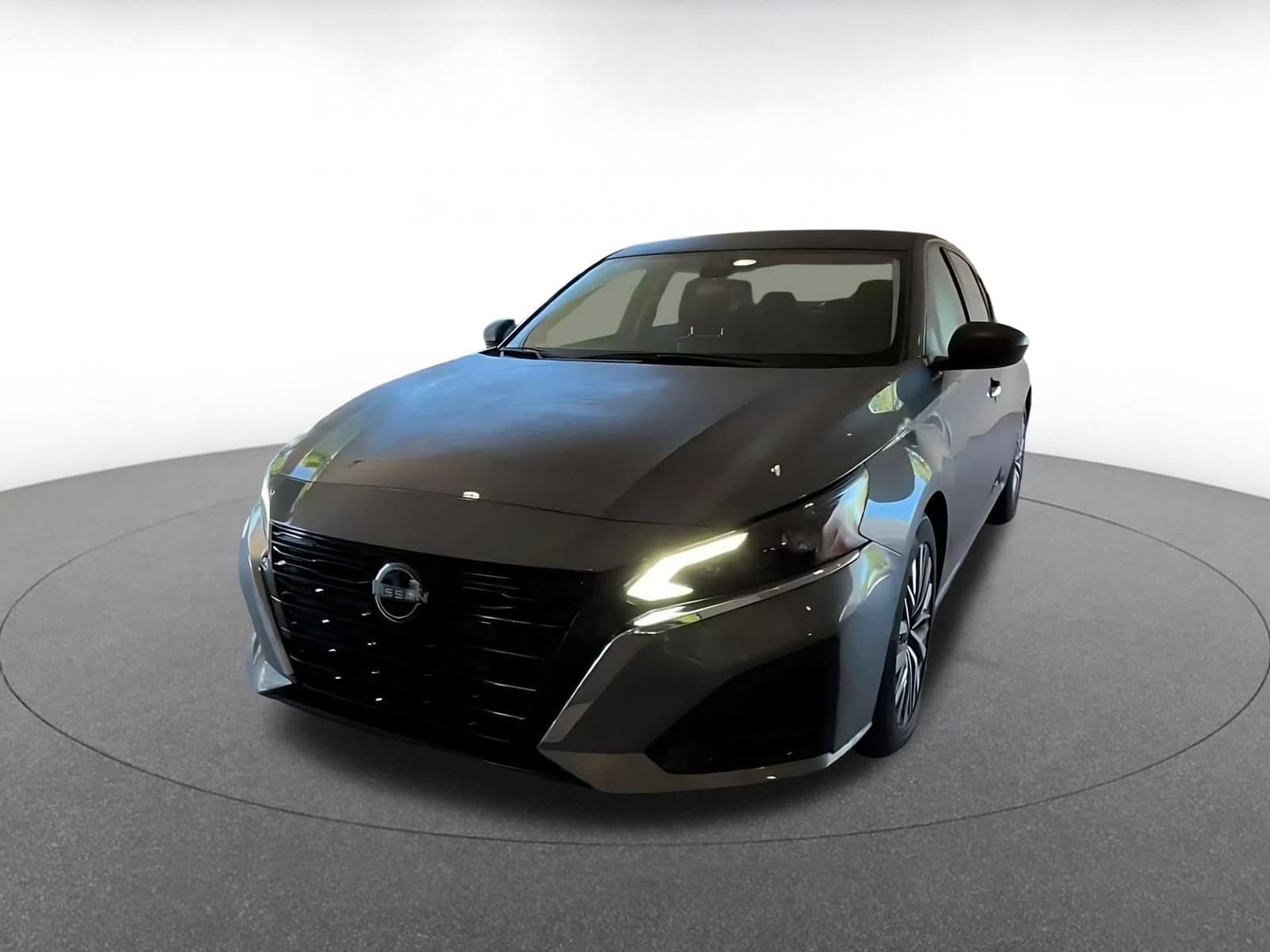 Thumbnail: 2025 Nissan Altima - 4