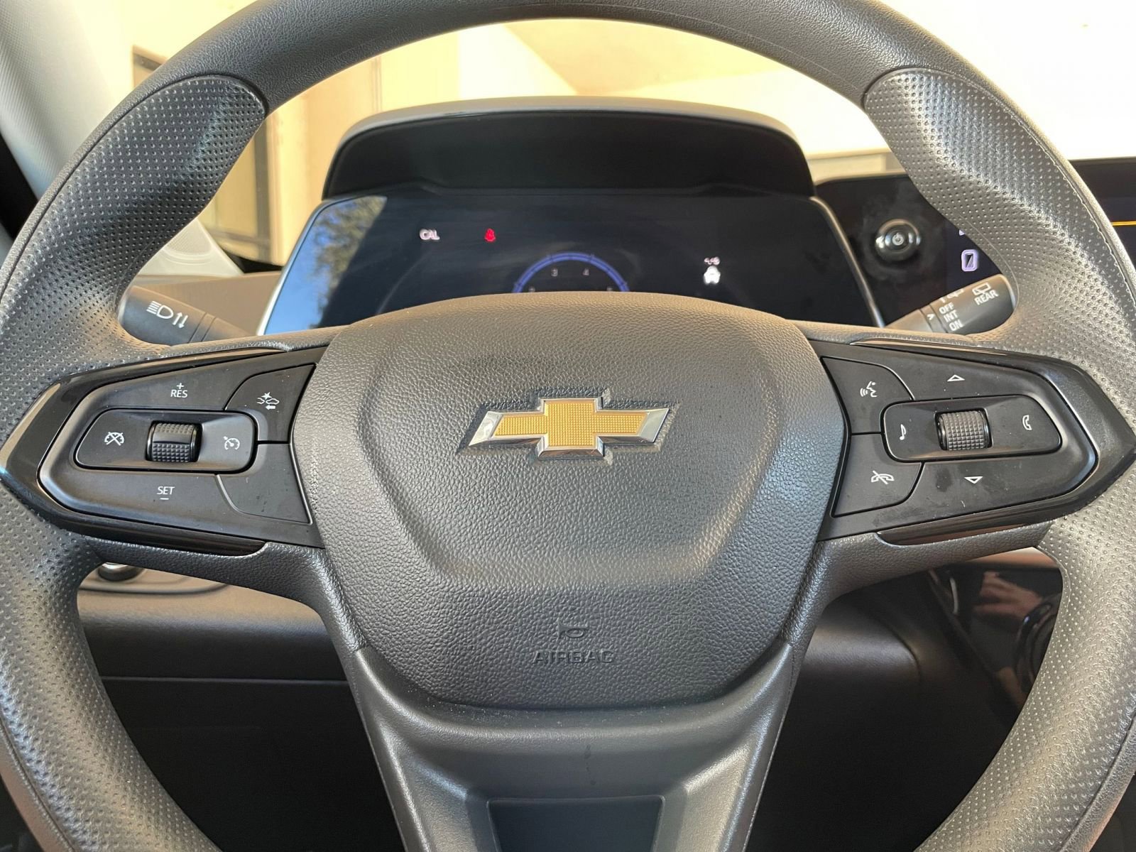 Thumbnail: 2025 Chevrolet Trax - 27