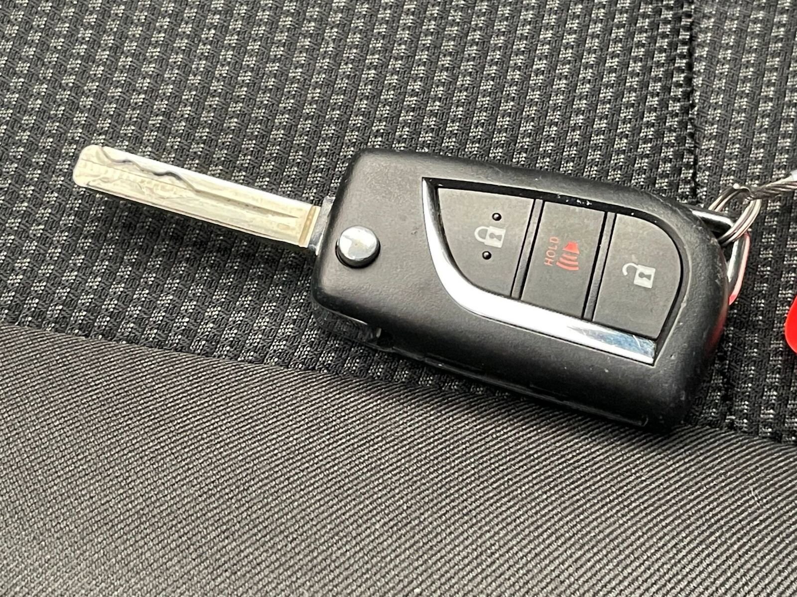 Thumbnail: 2025 Toyota RAV4 - 22