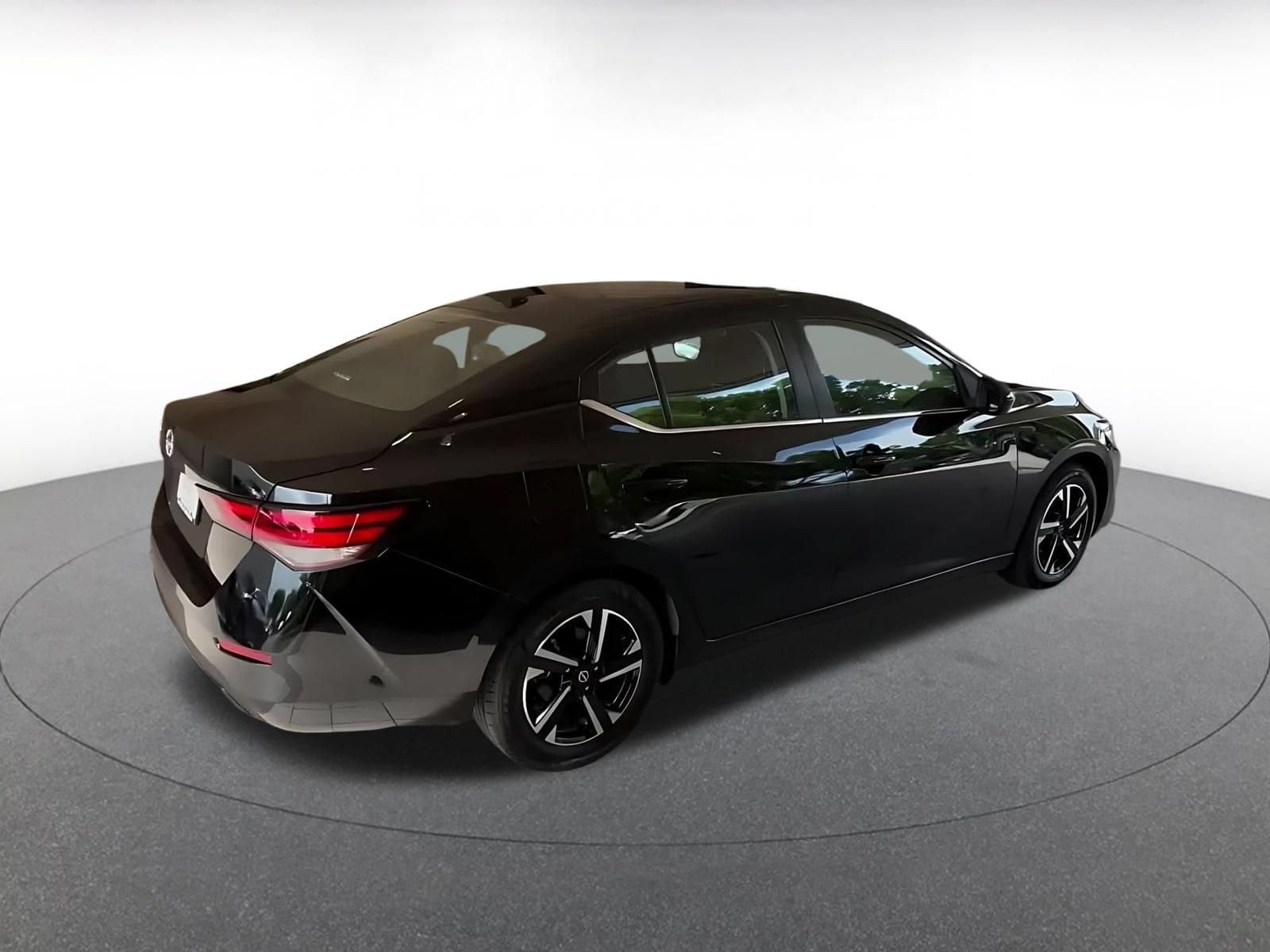 2025 Nissan Sentra SV - Photo 13