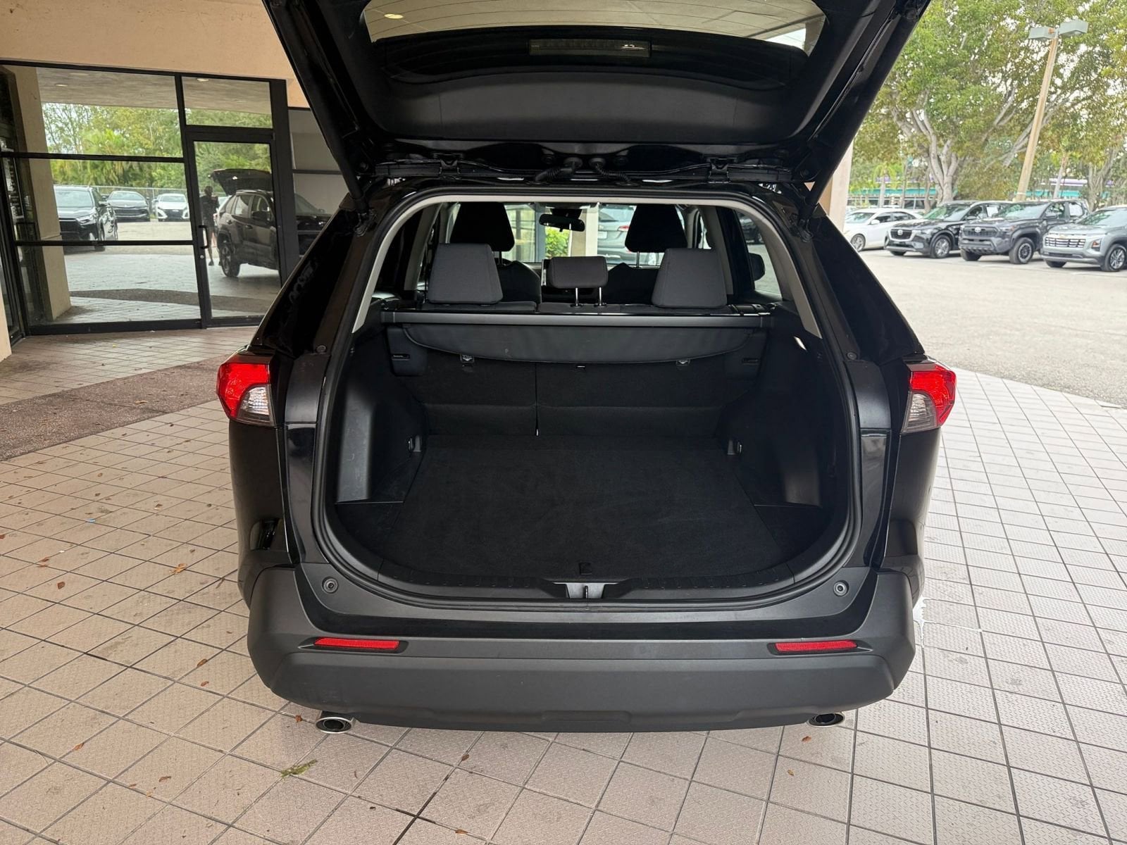 Thumbnail: 2025 Toyota RAV4 - 24