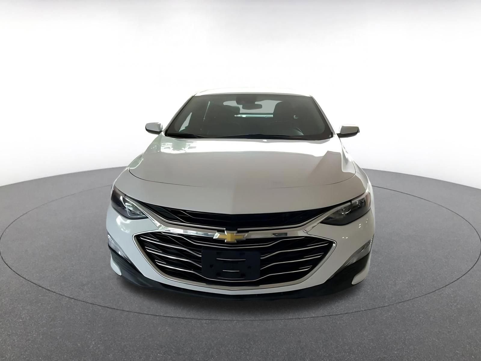 Thumbnail: 2023 Chevrolet Malibu - 4
