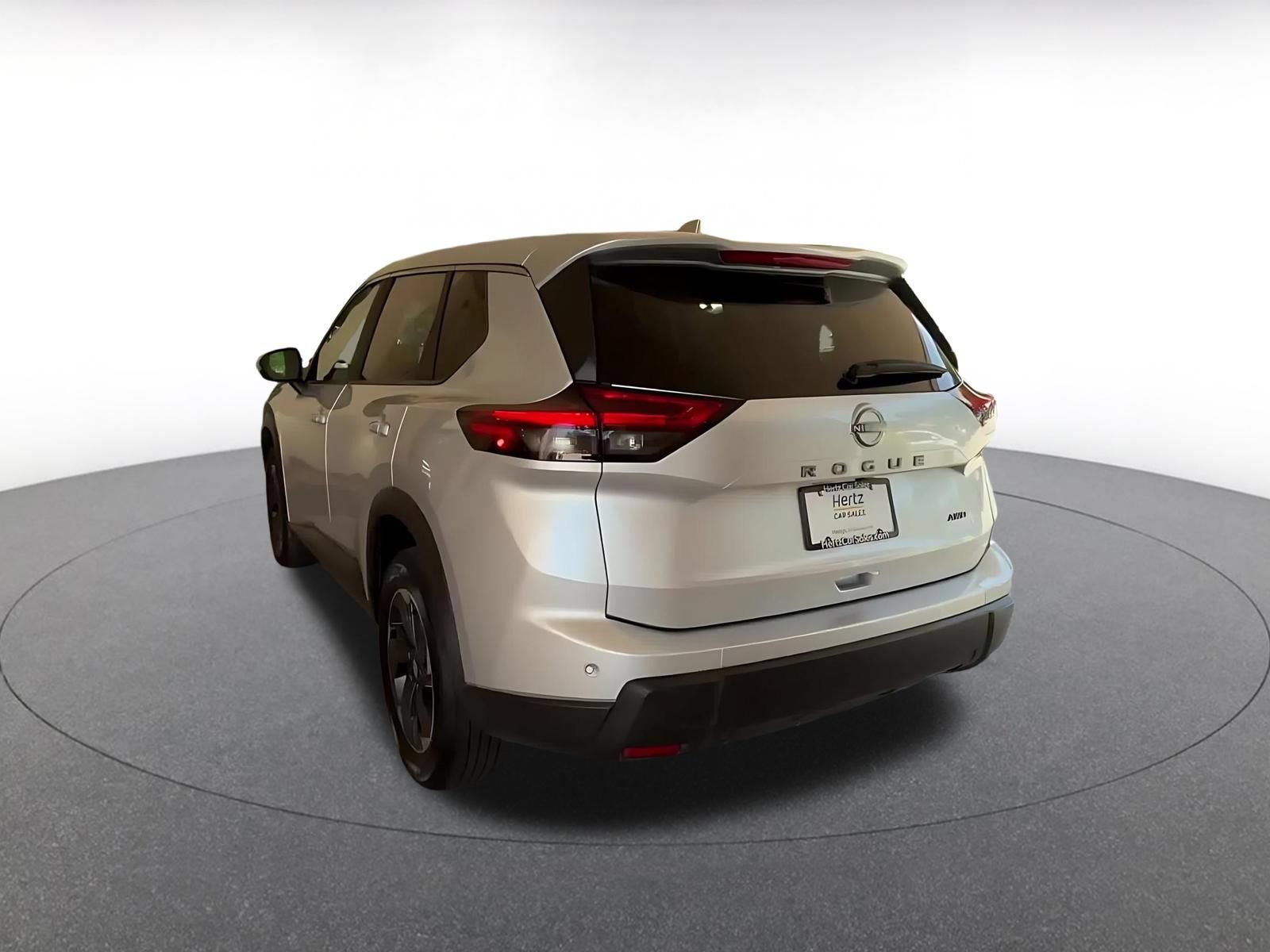 Thumbnail: 2025 Nissan Rogue - 10