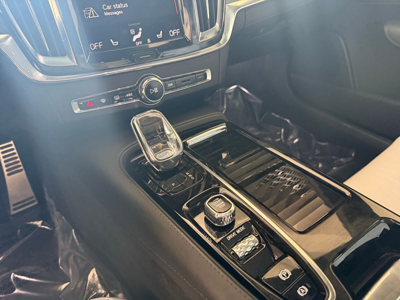 Thumbnail: 2021 Polestar 1 - 35