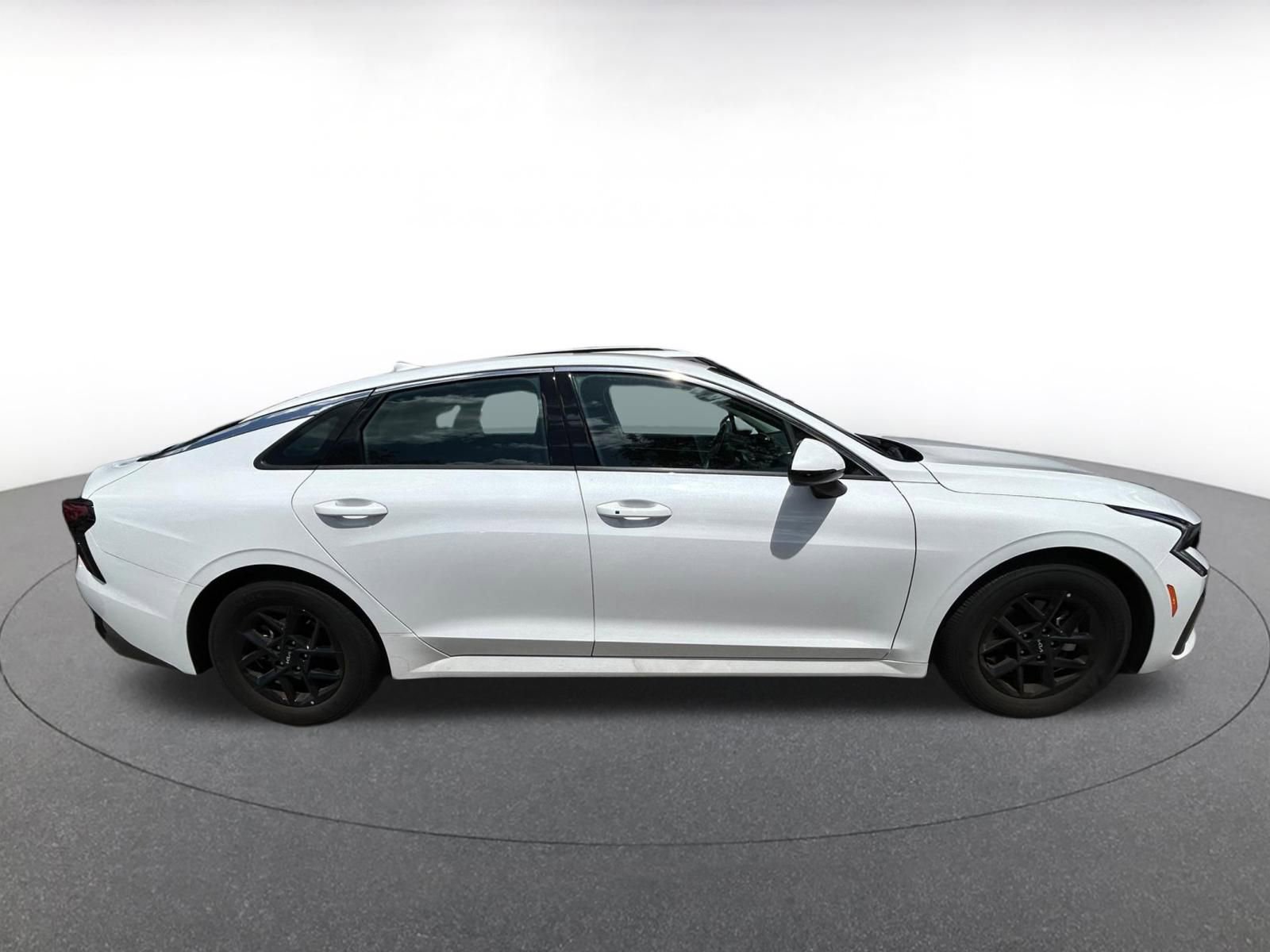 Thumbnail: 2025 Kia K5 - 8