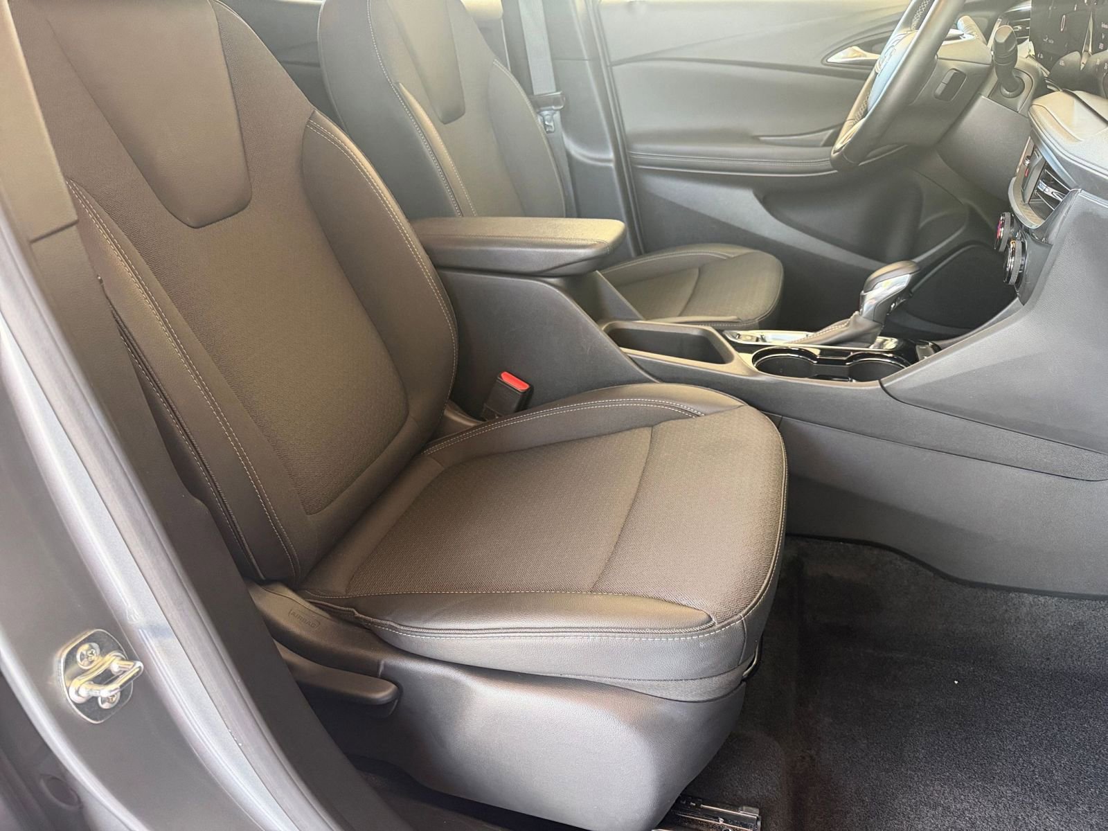 Thumbnail: 2025 Buick Encore GX - 35
