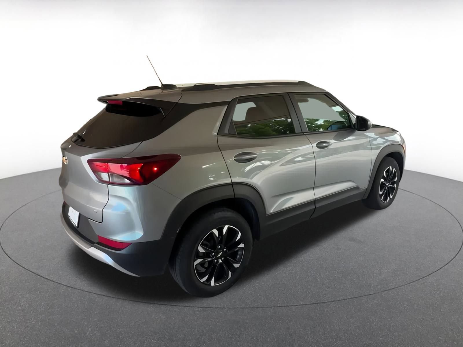 Thumbnail: 2023 Chevrolet TrailBlazer - 14