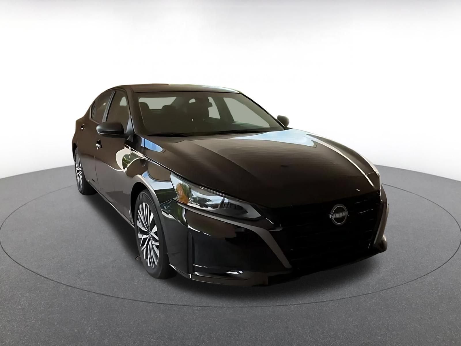 Thumbnail: 2026 Nissan Altima - 3