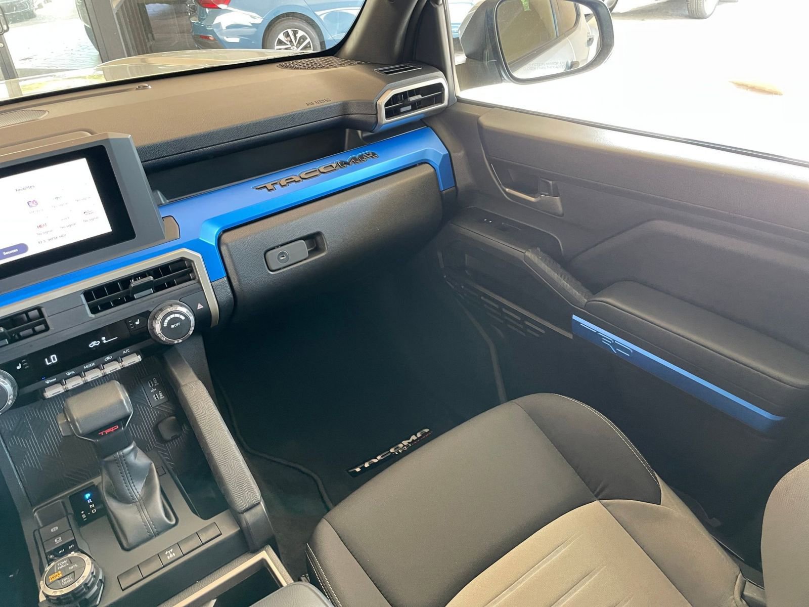 Thumbnail: 2025 Toyota Tacoma - 34