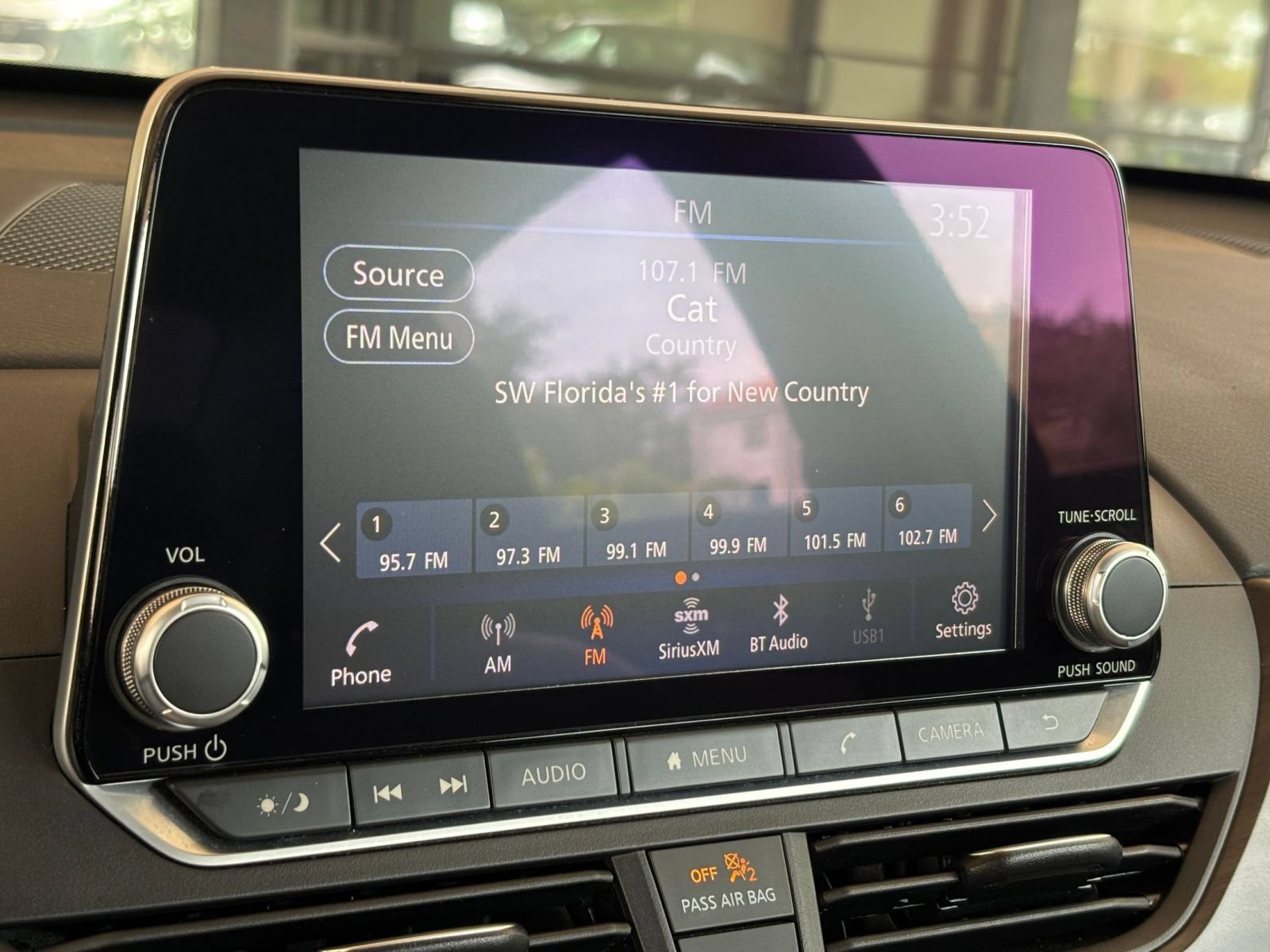 2025 Nissan Altima SV - Photo 20