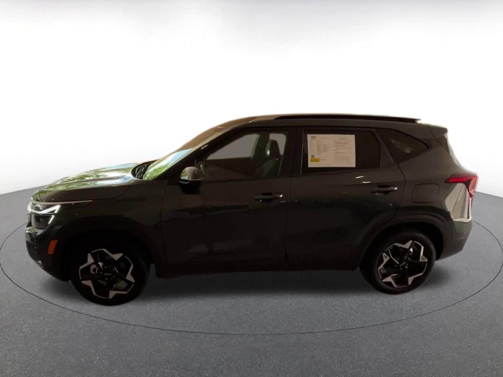 Thumbnail: 2025 Kia Seltos - 8