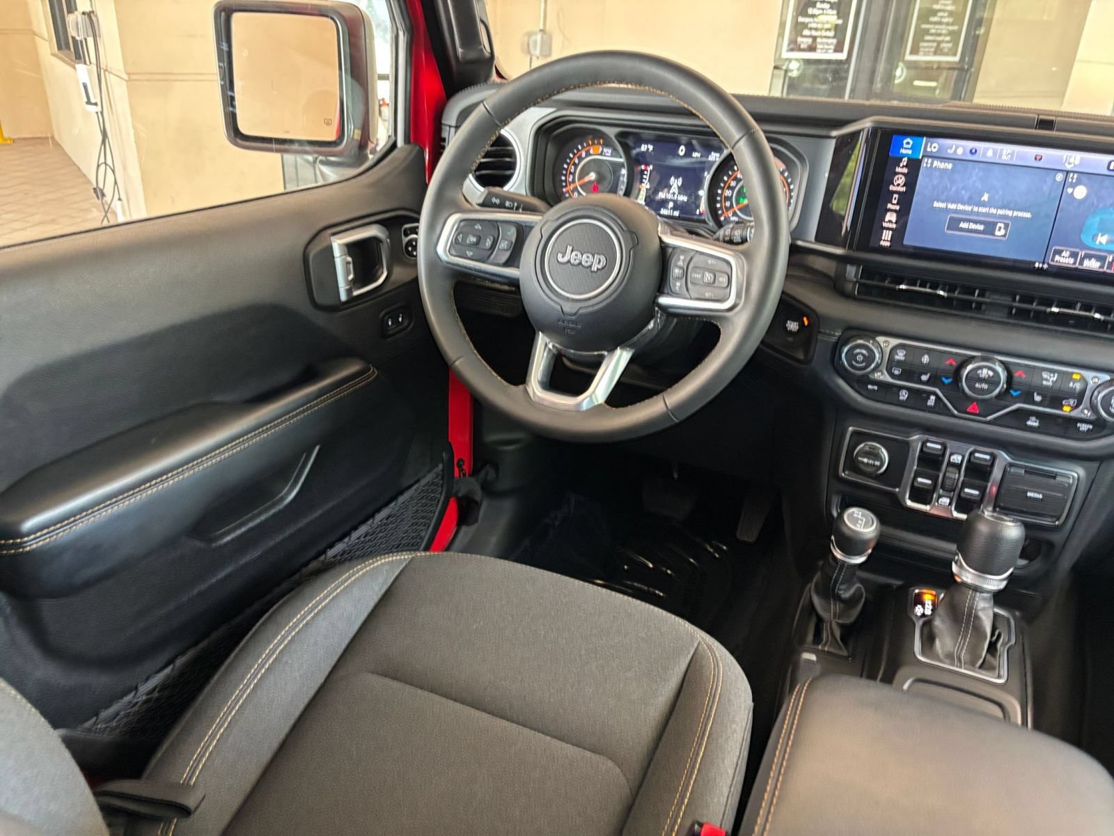 Thumbnail: 2025 Jeep Wrangler - 34